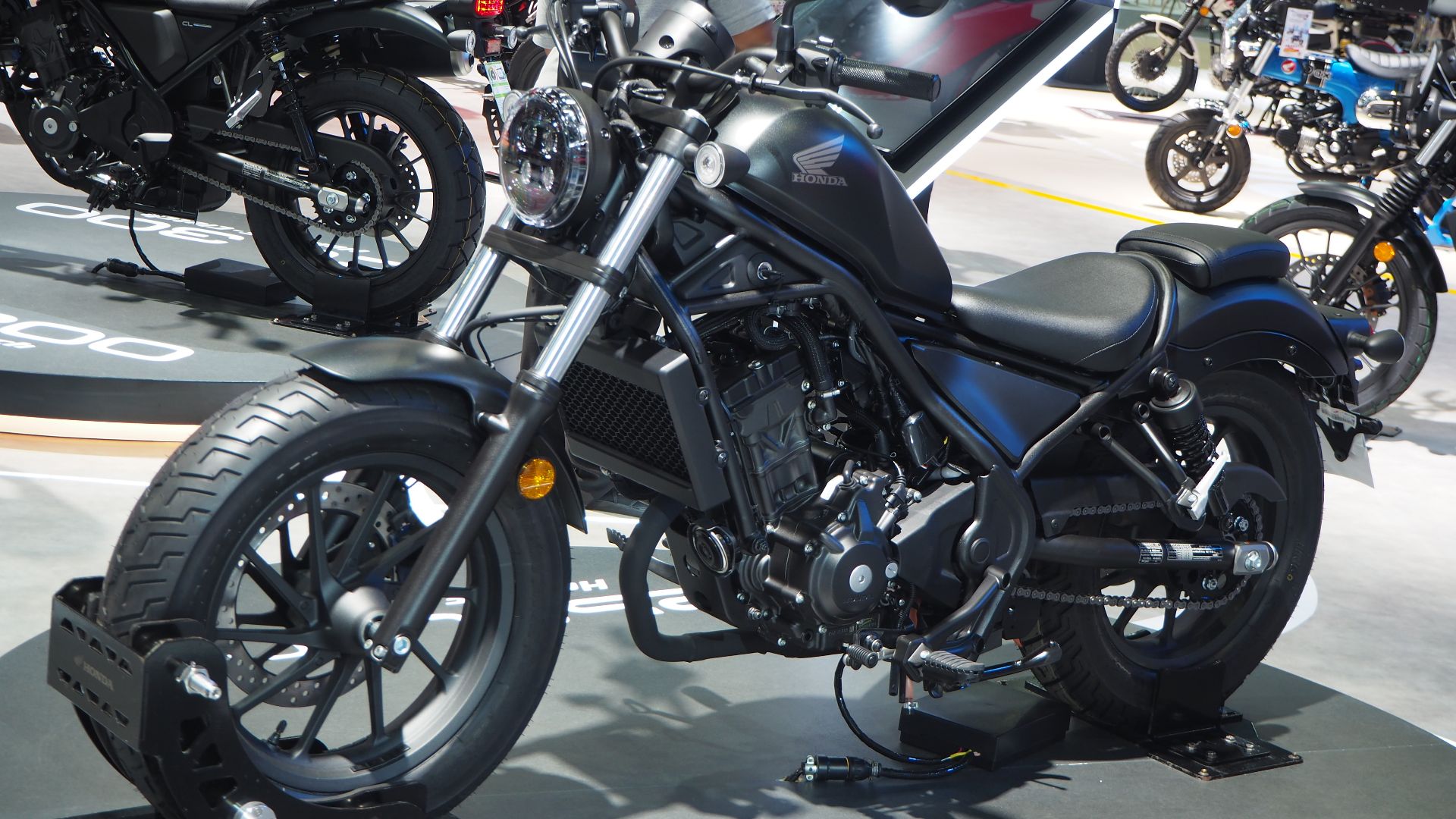 File:2025 Honda Rebel 300 e-Clutch.jpg