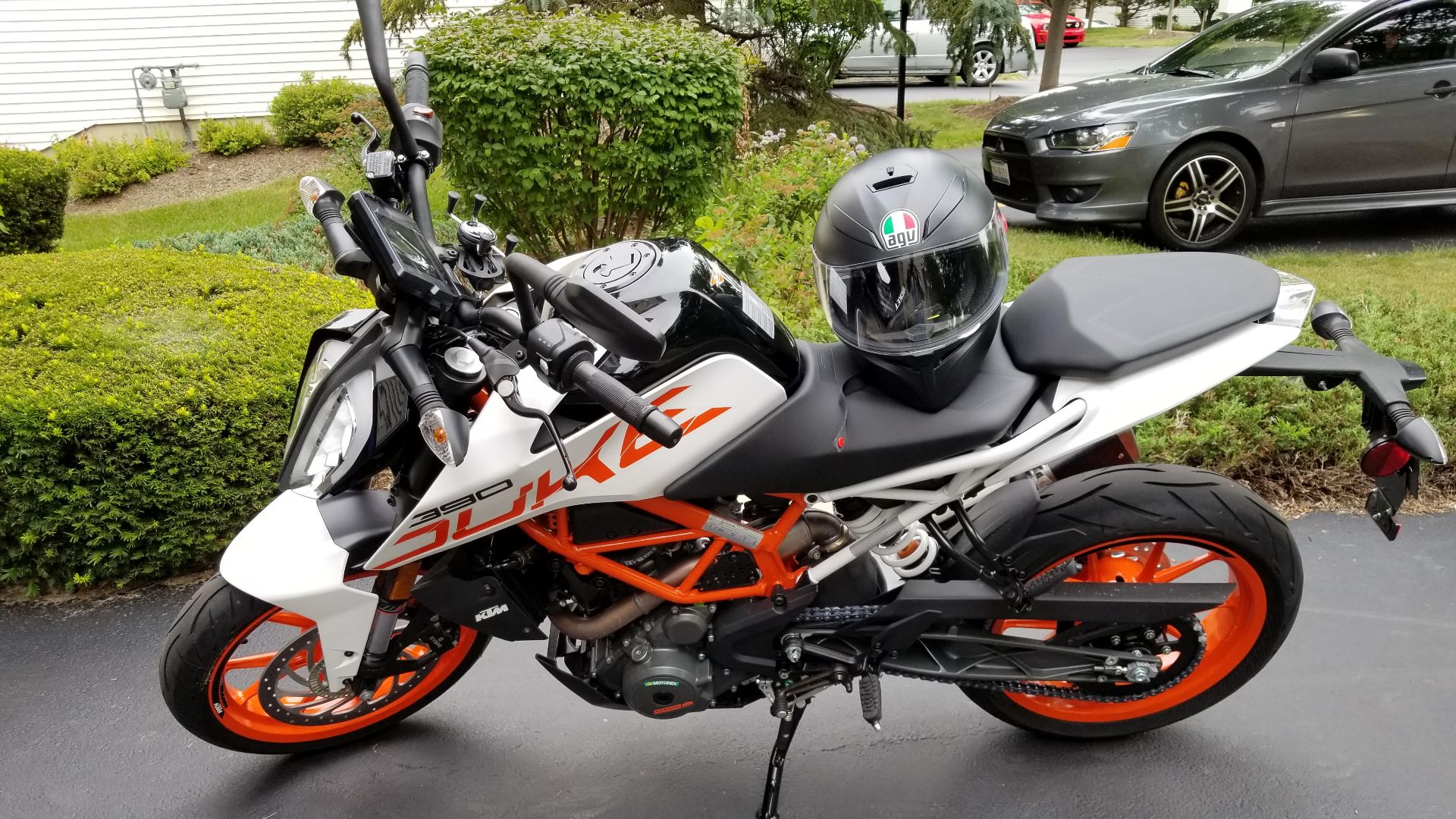 File:2018 KTM 390 Duke.jpg