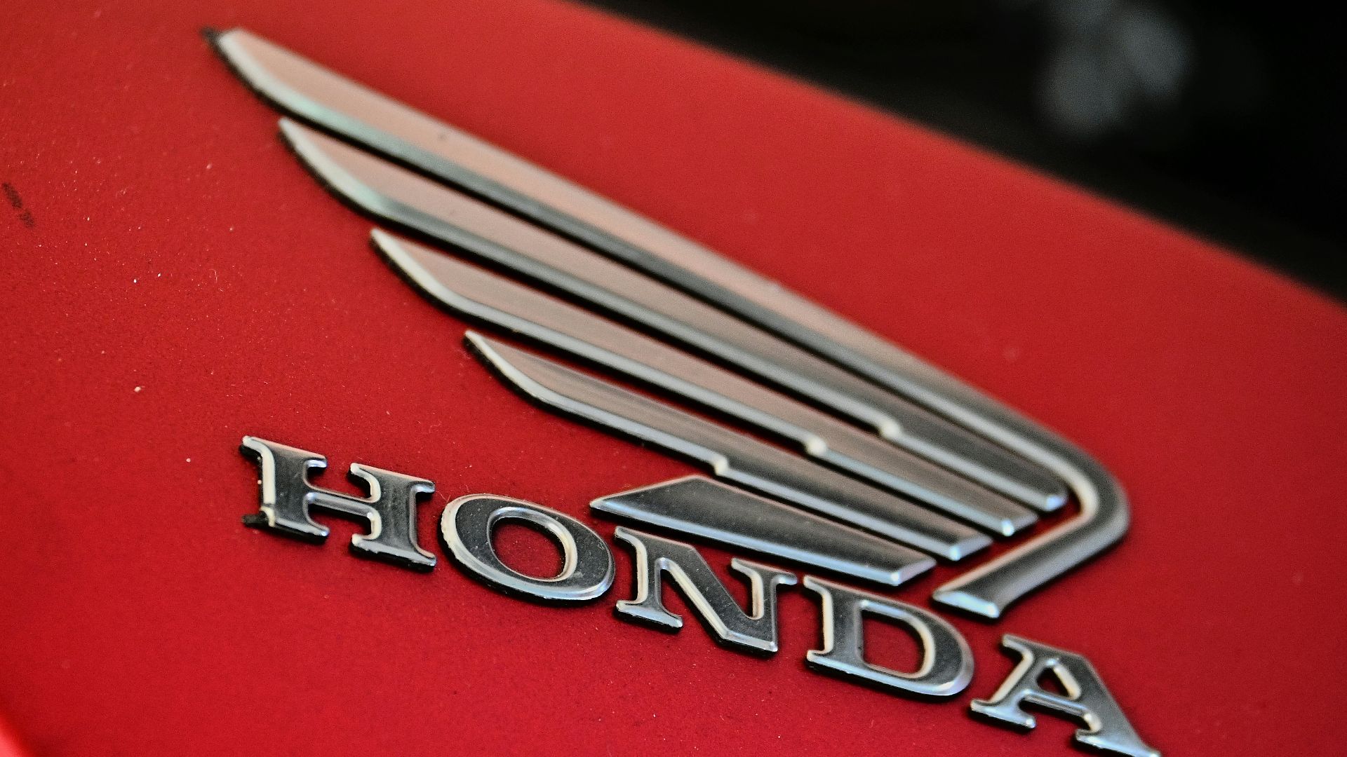 A close up of the emblem on a motorcycle