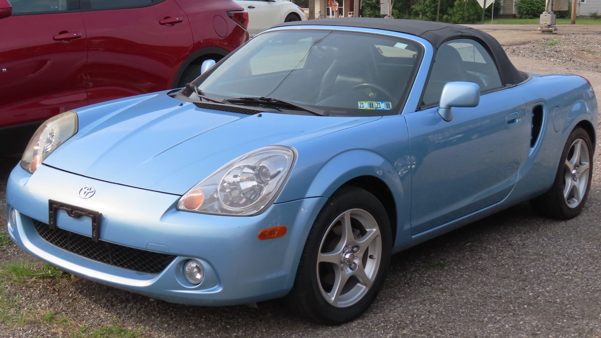 File:2005 Toyota MR2 Spyder, front left, 06-19-2023.jpg