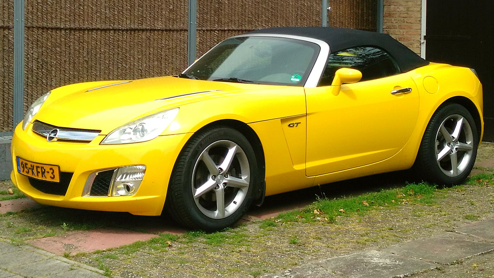 File:Opel GT (48138011563).jpg