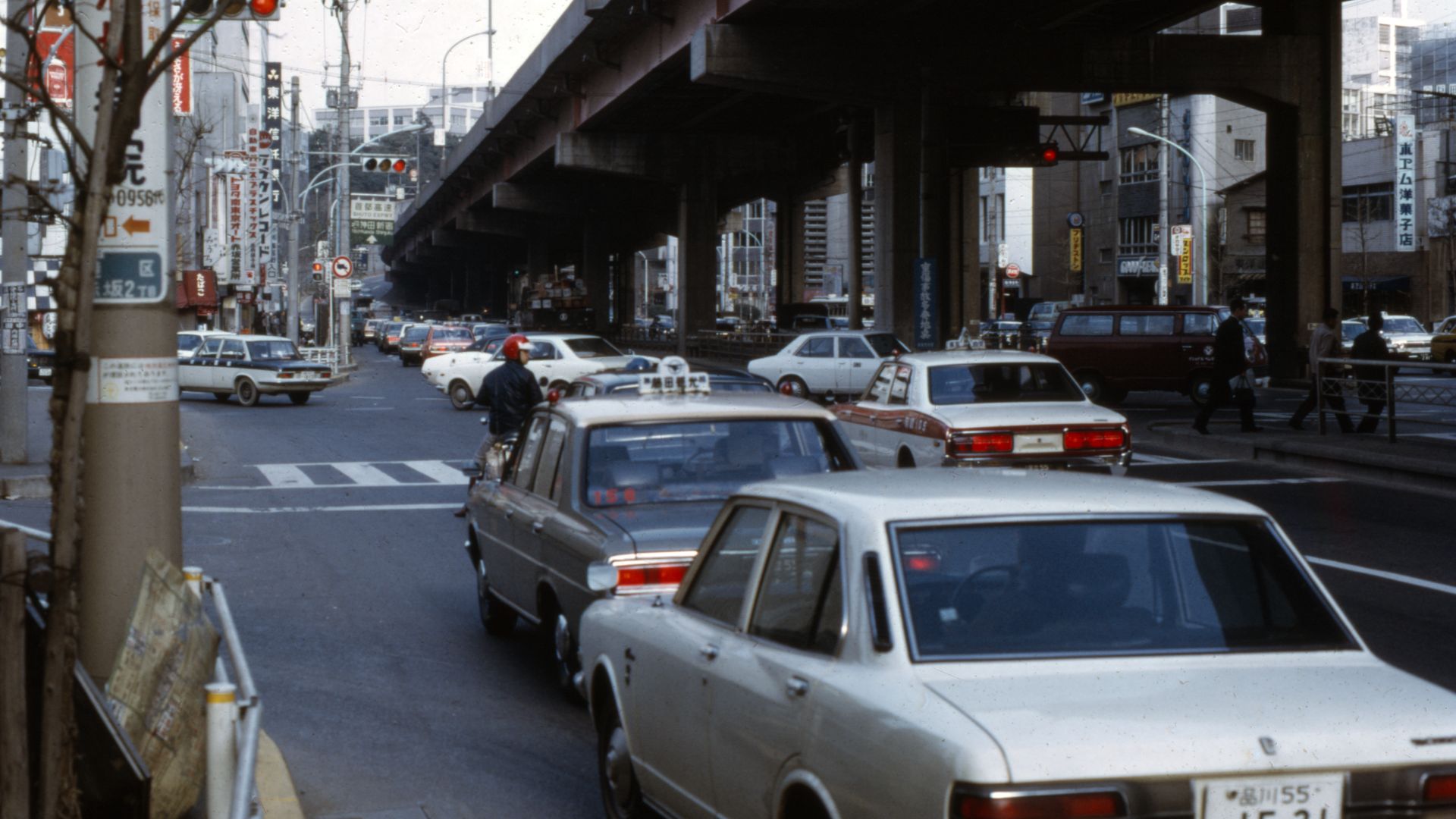 File:Found Photo - Japan - Tokyo - street view 1 (32404772642).jpg