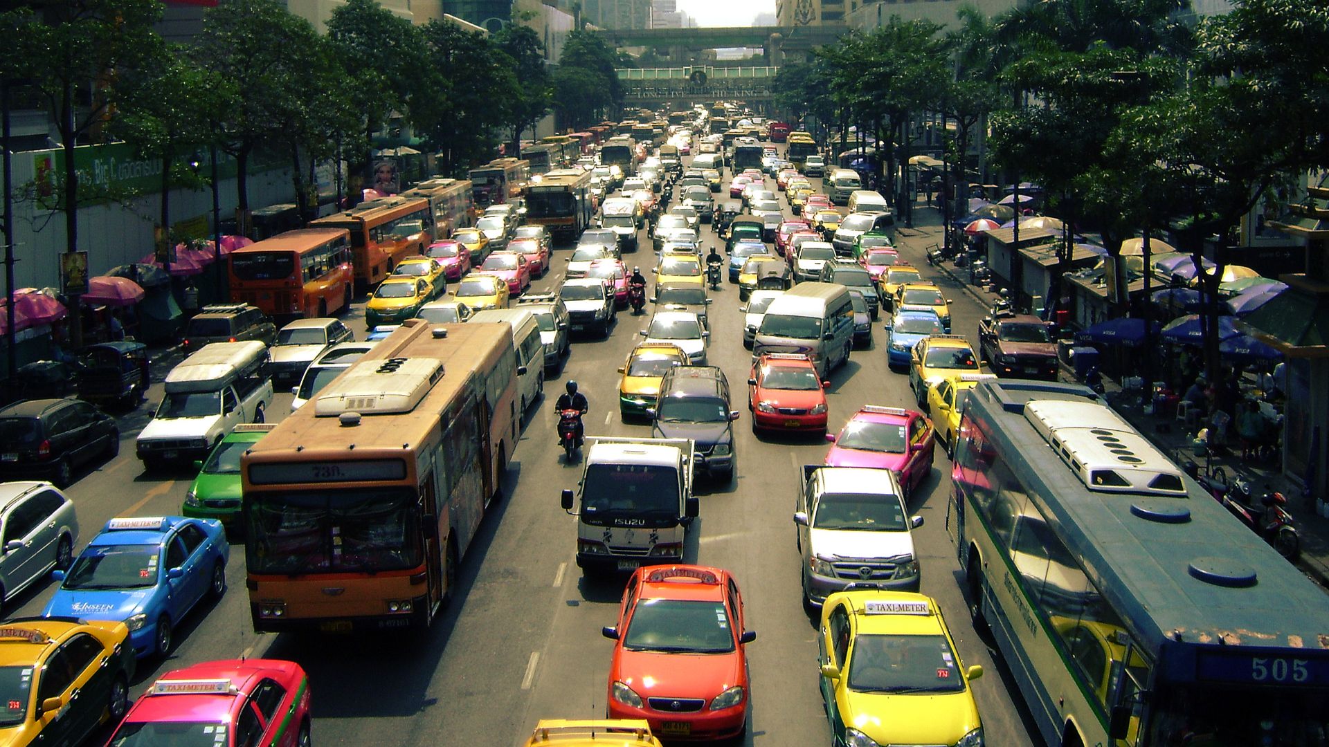 File:TrafficInBangkok.jpg