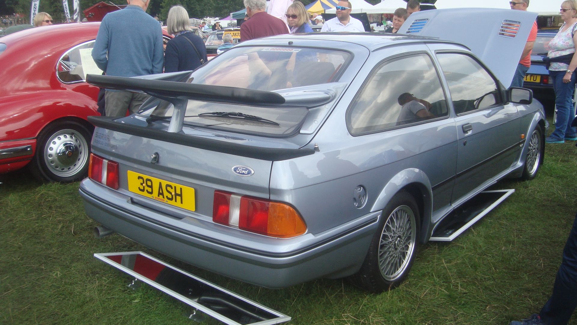 File:1987 Ford Sierra RS500 Cosworth (27261464819).jpg
