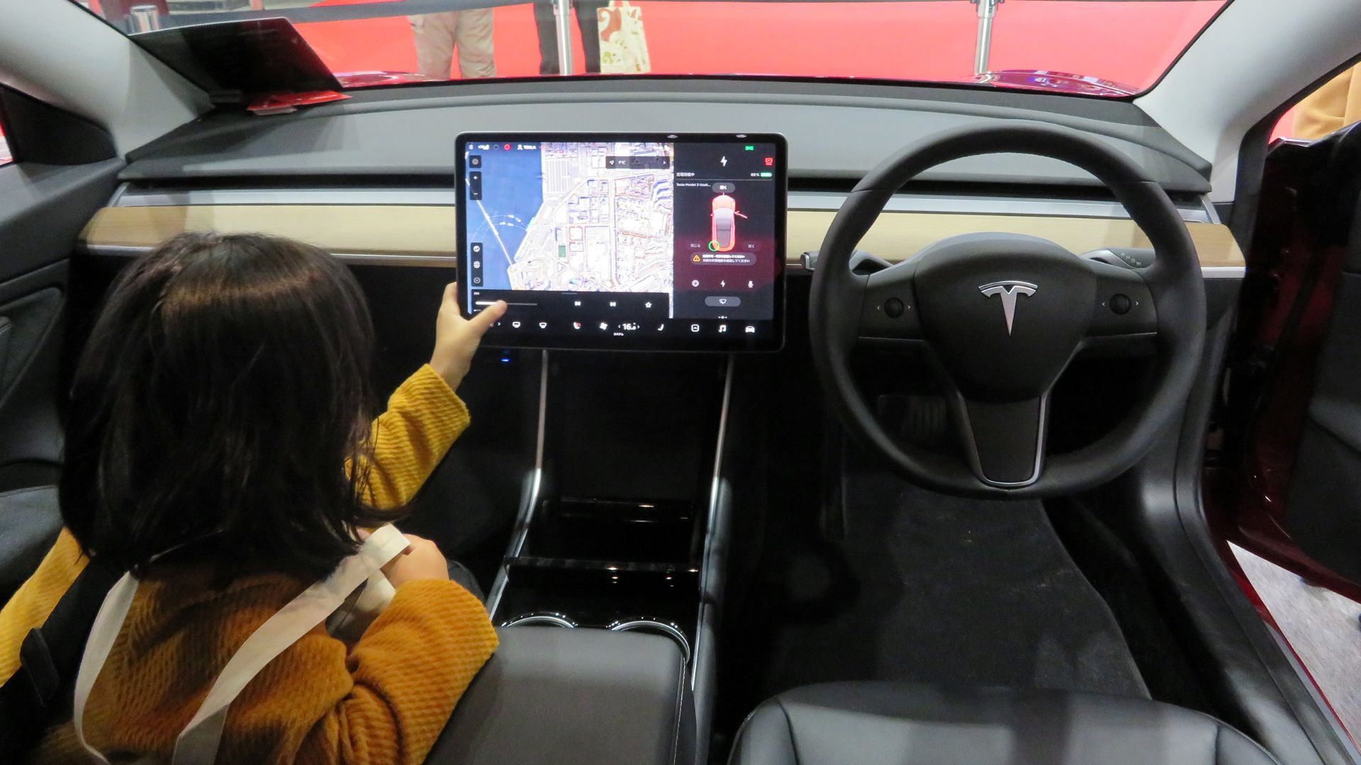 File:Osaka Motor Show 2019 (179) - Tesla MODEL 3.jpg