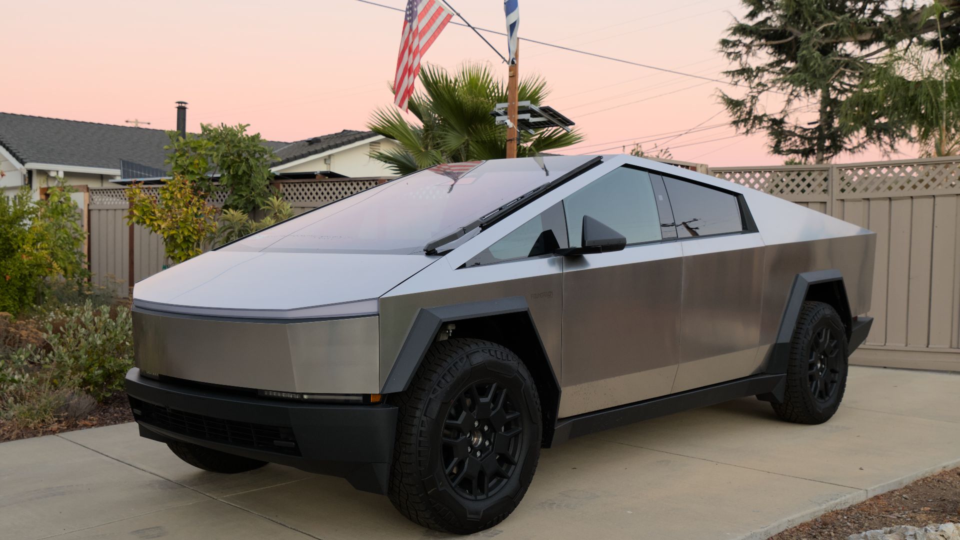 File:Foundation series Cybertruck at dusk in San Jose dllu.jpg