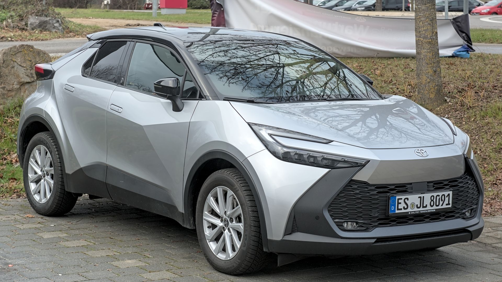 File:Toyota C-HR Hybrid (AX20) DSC 7239.jpg