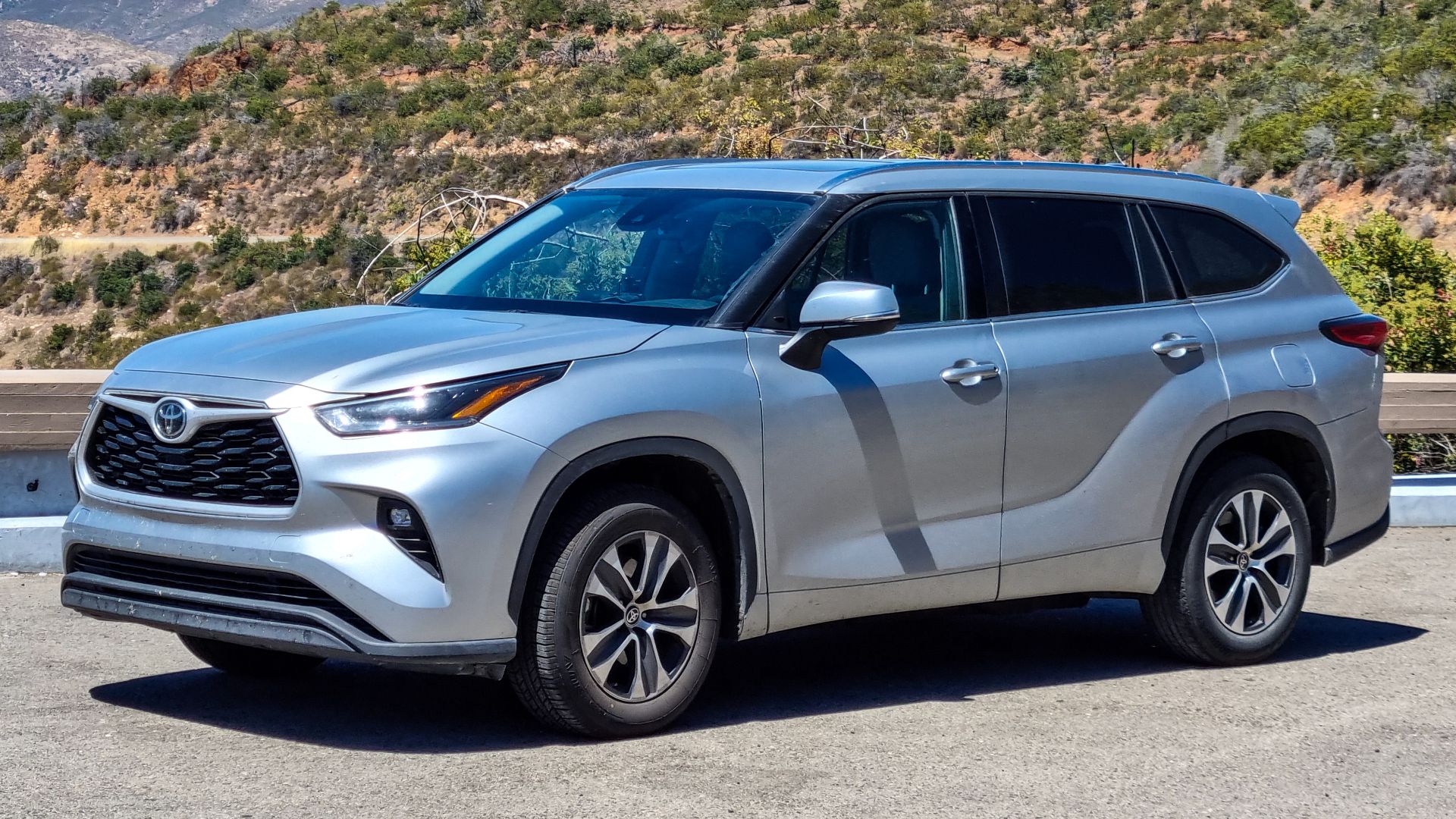 File:Mariposa (CA, USA), Fremont's Fort Historical Marker, Toyota Highlander -- 2022 -- 141813.jpg