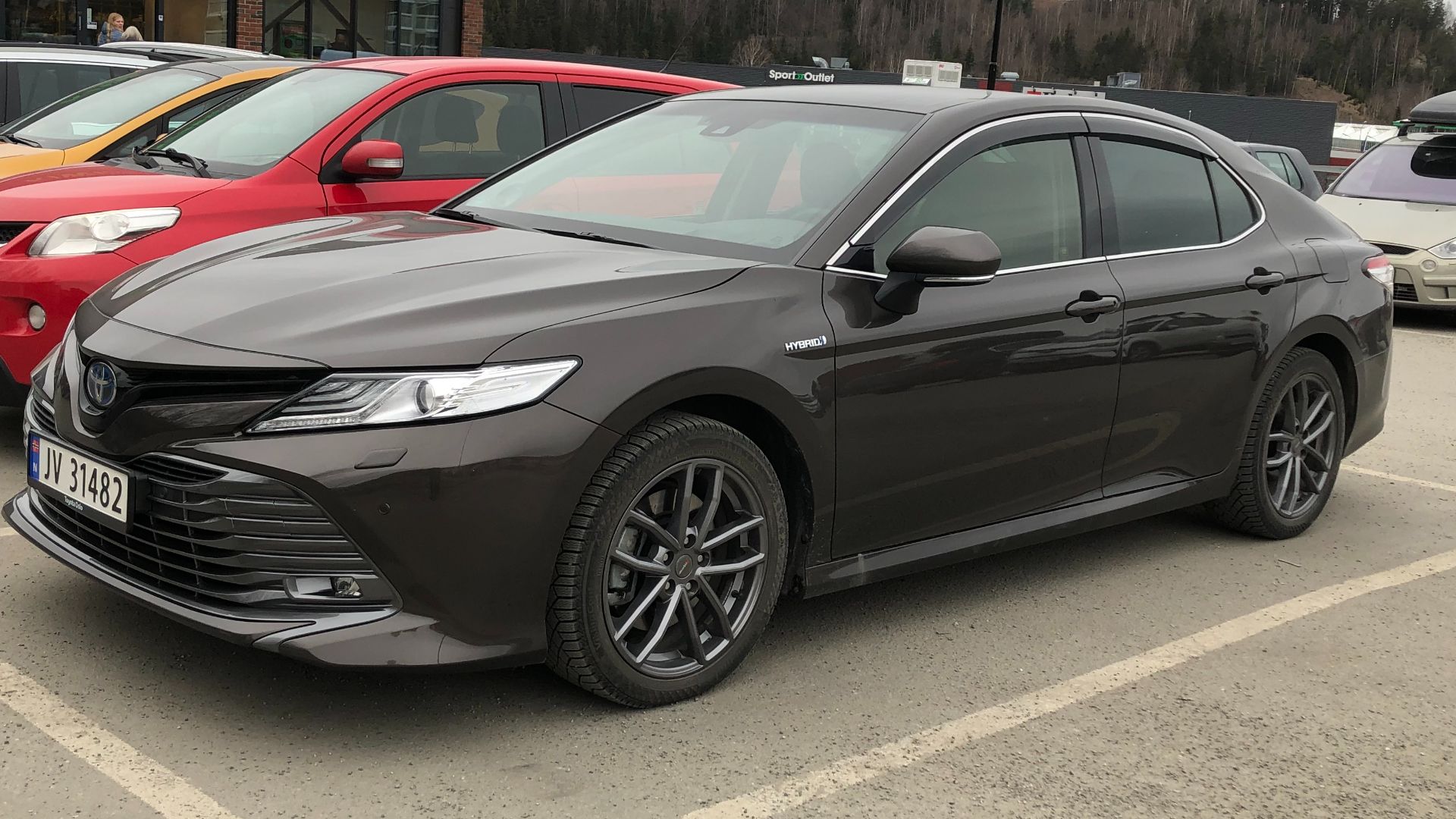 File:Toyota Camry Hybrid (XV70).jpg