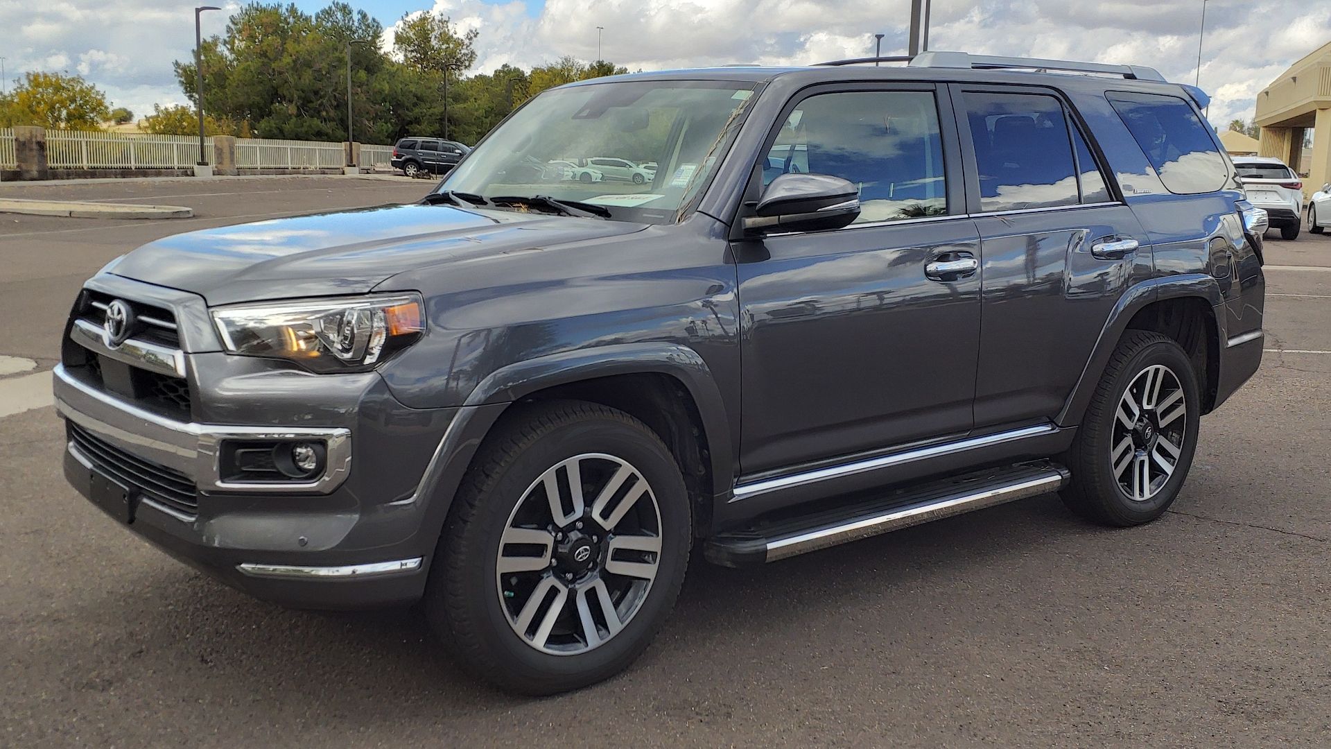 File:21 Toyota 4Runner Limited.jpg