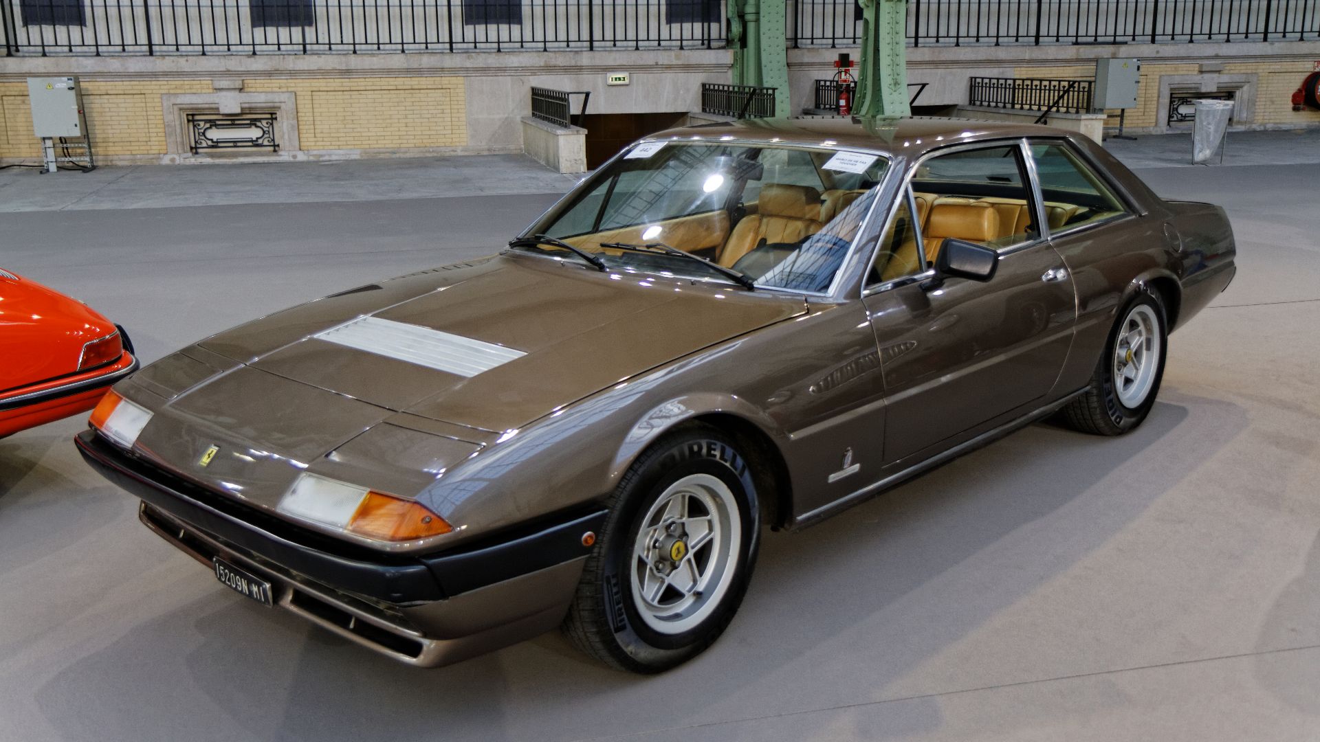File:Paris - Bonhams 2014 - Ferrari 400GT Automatic Sports Saloon - 1978 - 001.jpg