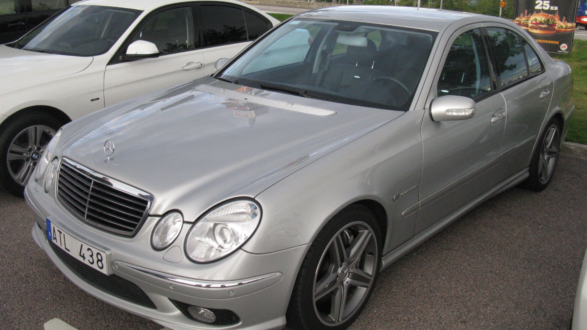 File:Mercedes-Benz E55 AMG W211 (9611610904).jpg