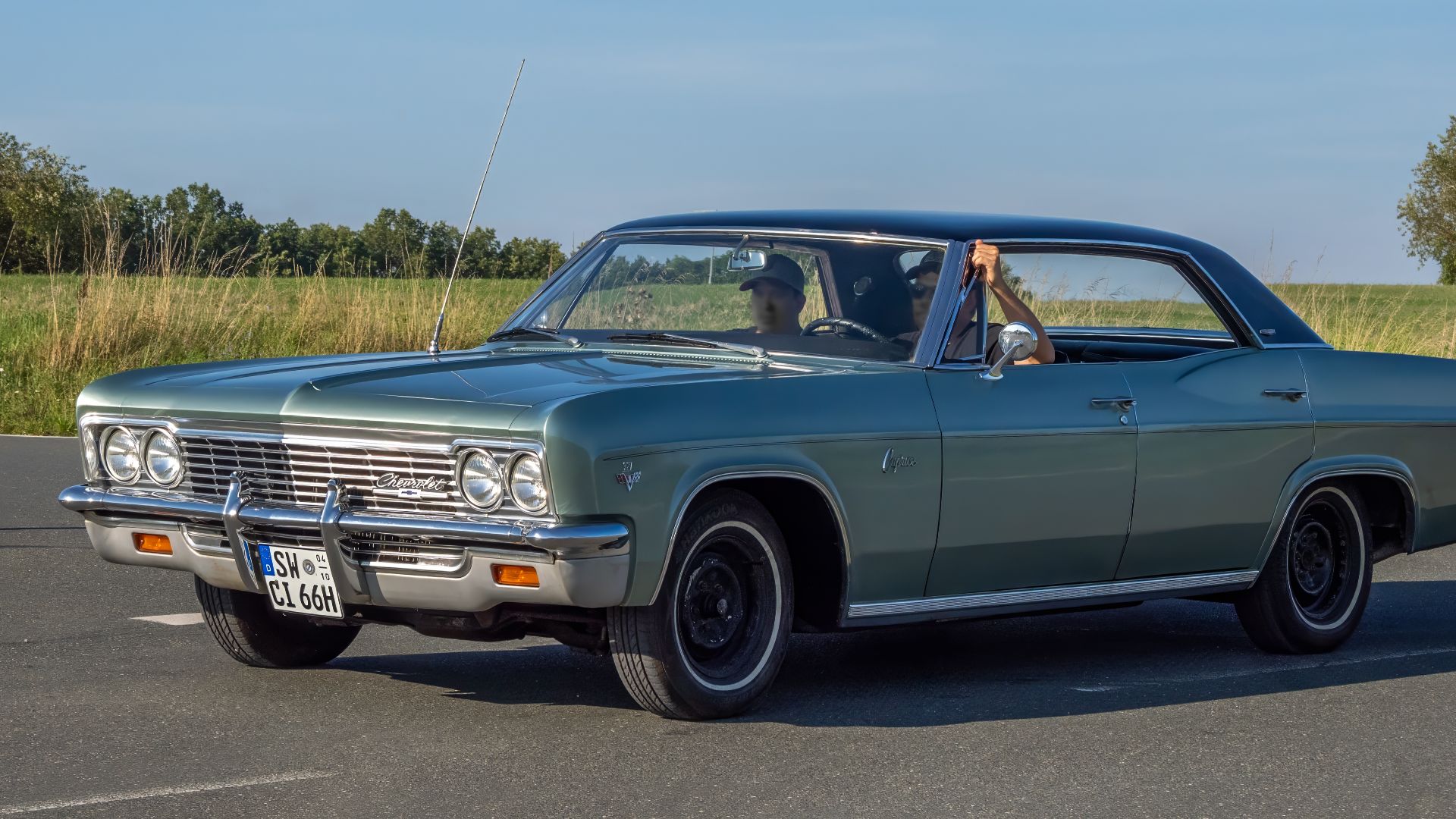 File:Leimershof 7. US-Car-Treffen Chevrolet Impala-20230909-RM-170321.jpg