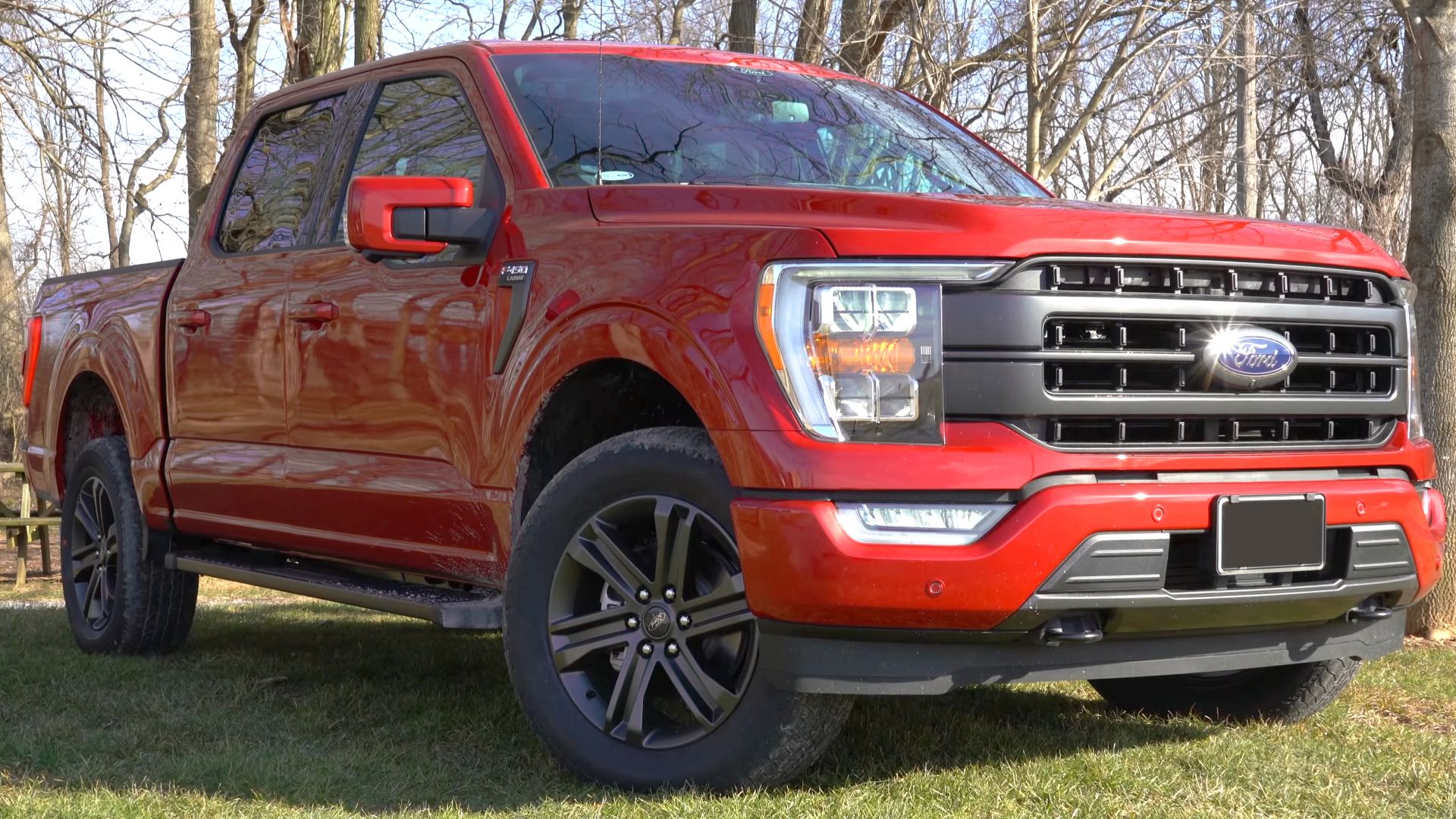 File:2021 Ford F-150 (fourteenth generation) front view 01.png