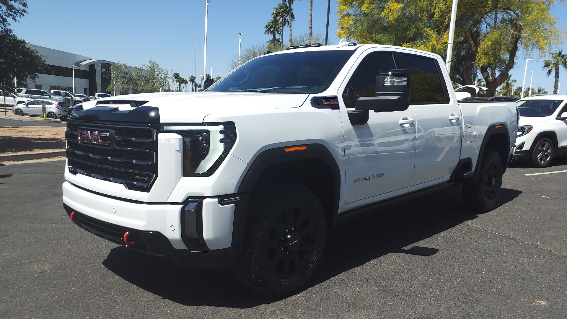 File:24 GMC Sierra 2500HD AT4.jpg