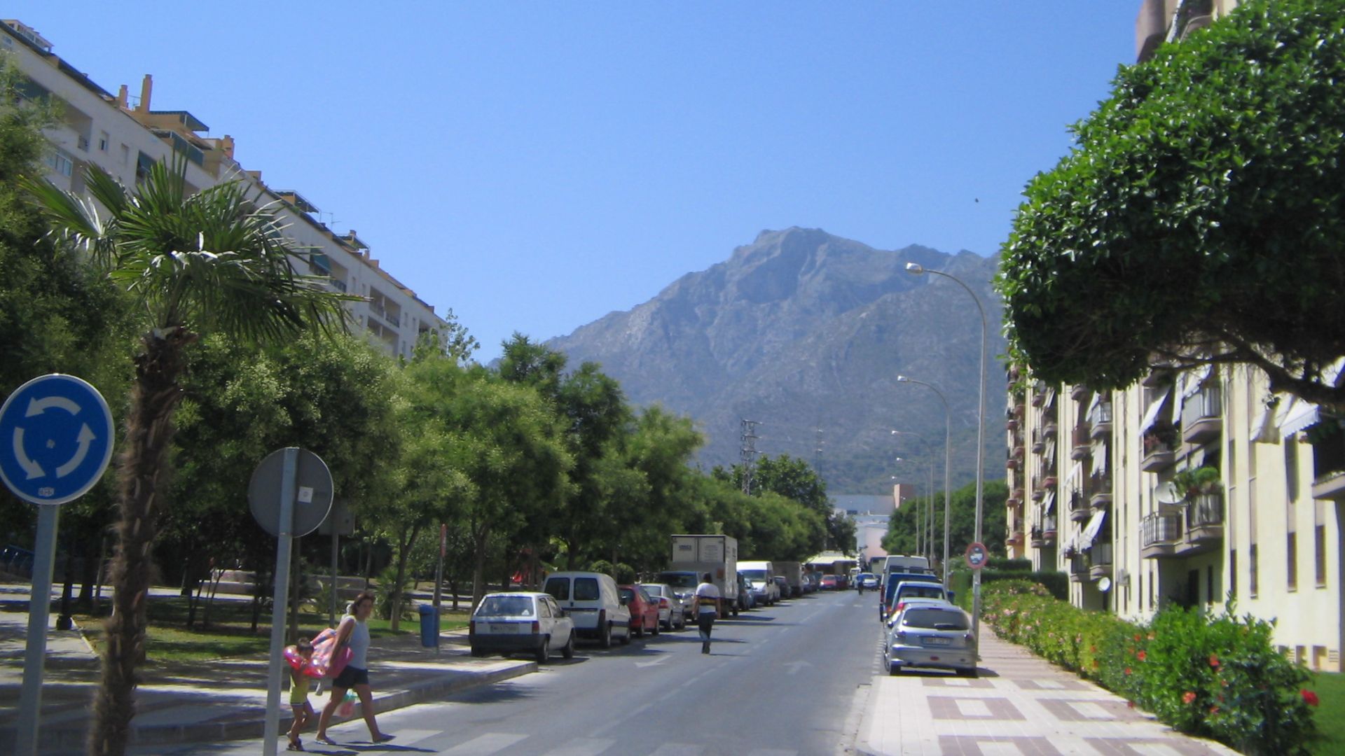 File:Street in Marbella, Spain 2005.jpg
