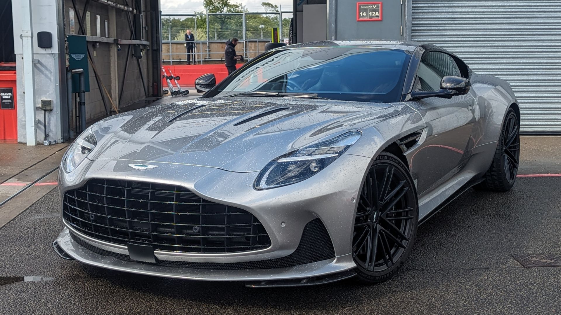 File:2023 Aston Martin DB12 (82705).jpg