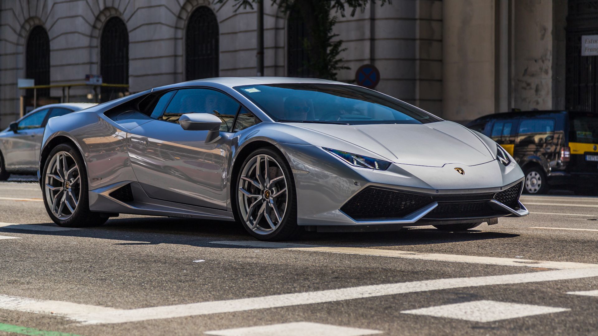 File:Lamborghini Huracan (18503486581).jpg