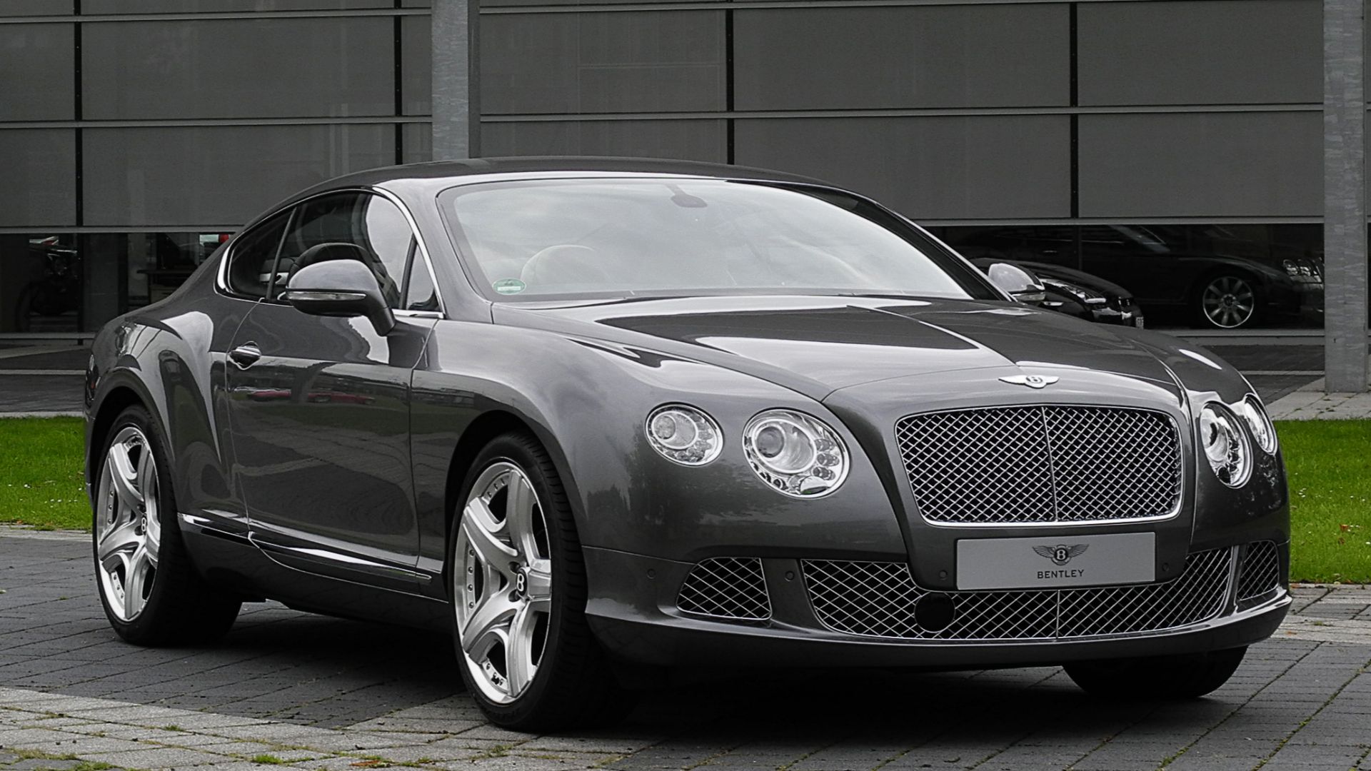 File:Bentley Continental GT (II) – Frontansicht (1), 30. August 2011, Düsseldorf.jpg