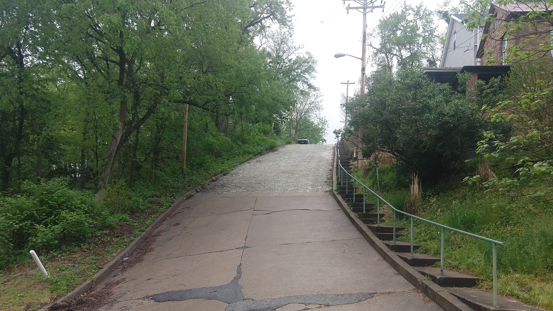 File:Canton Avenue nb, Pittsburgh, PA (4), May 2024.jpg