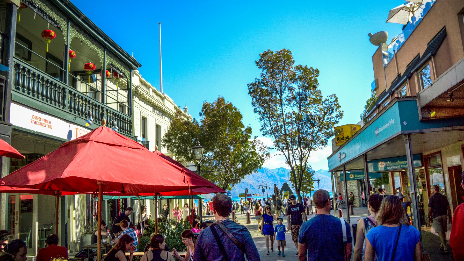 File:Downtown Queenstown, New Zealand - panoramio (1).jpg