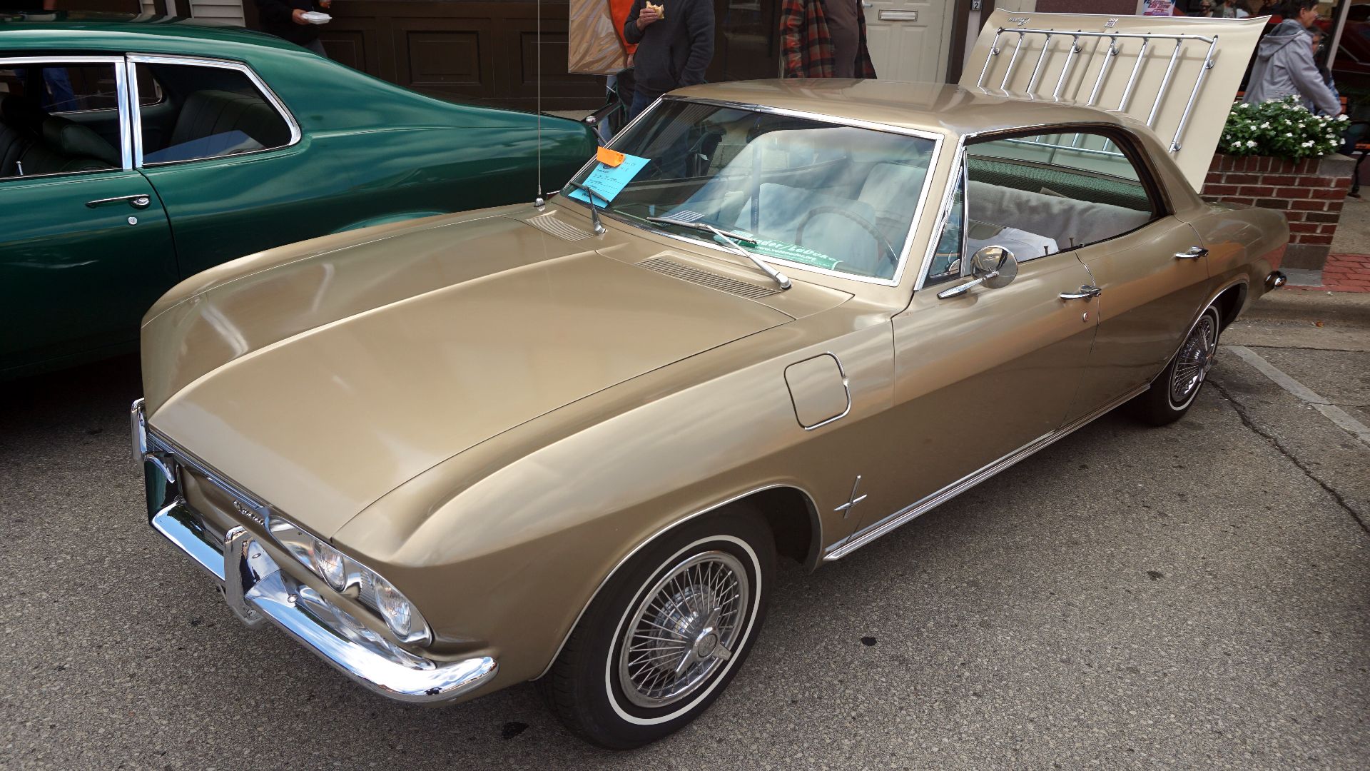 File:2022 Downtown West Allis Classic Car Show 069 (1966 Chevrolet Corvair Monza).jpg