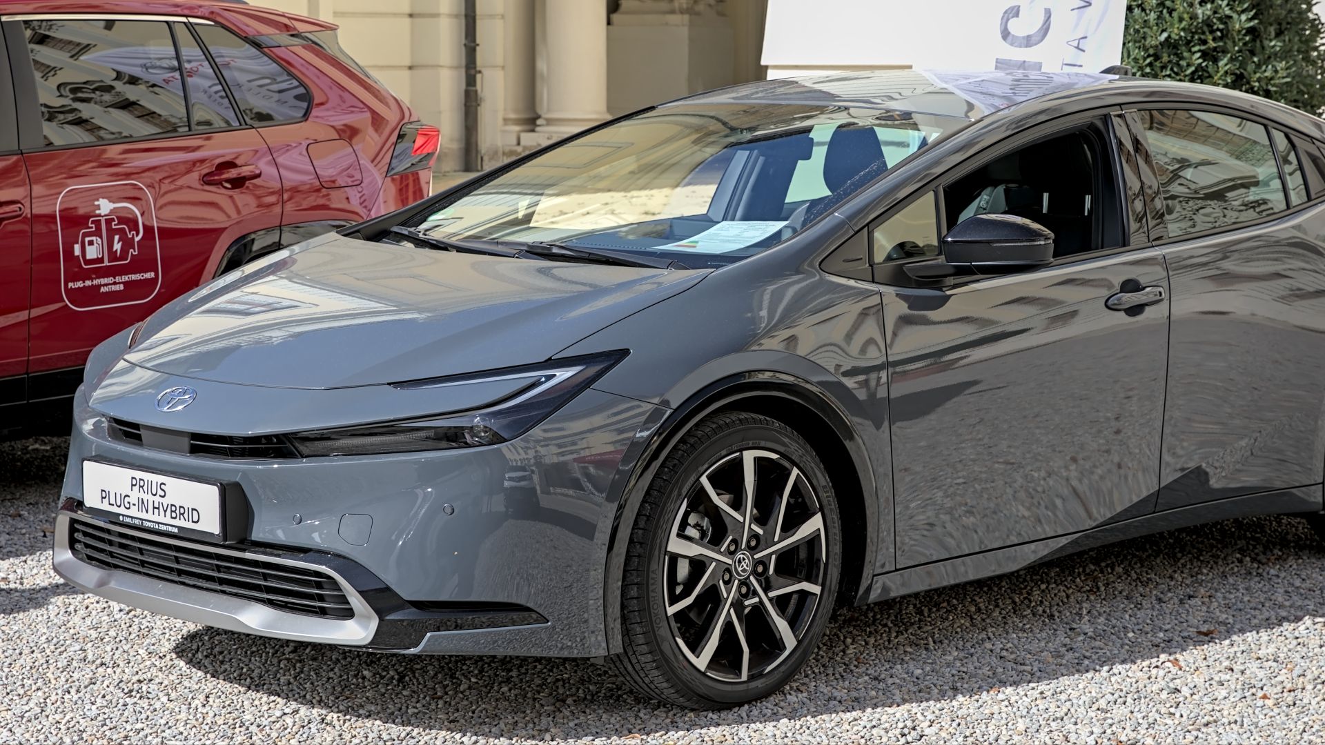 File:Toyota Prius (XW60) Plug-in Hybrid Automesse Ludwigsburg 2023 1X7A0004.jpg