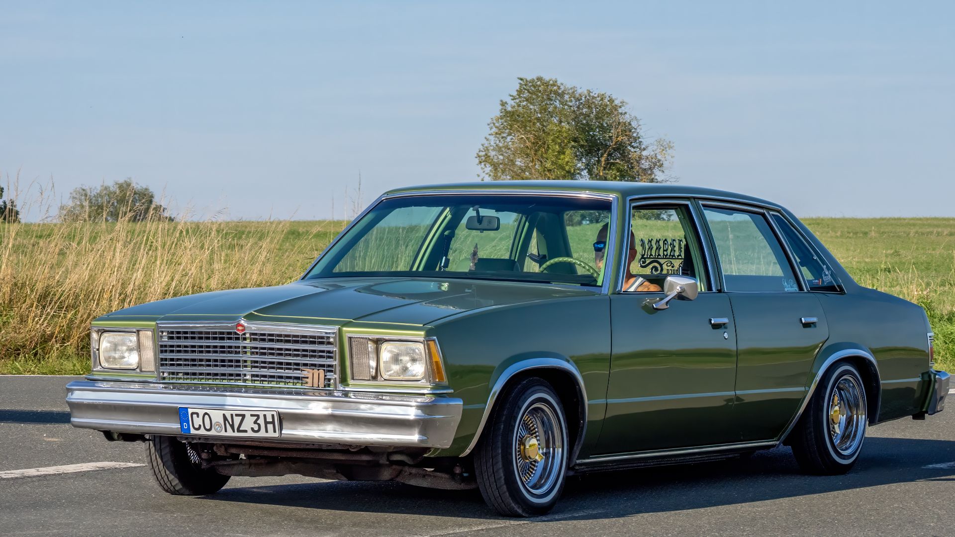 File:Leimershof 7. US-Car-TreffenChevrolet Malibu-20230909-RM-165719.jpg