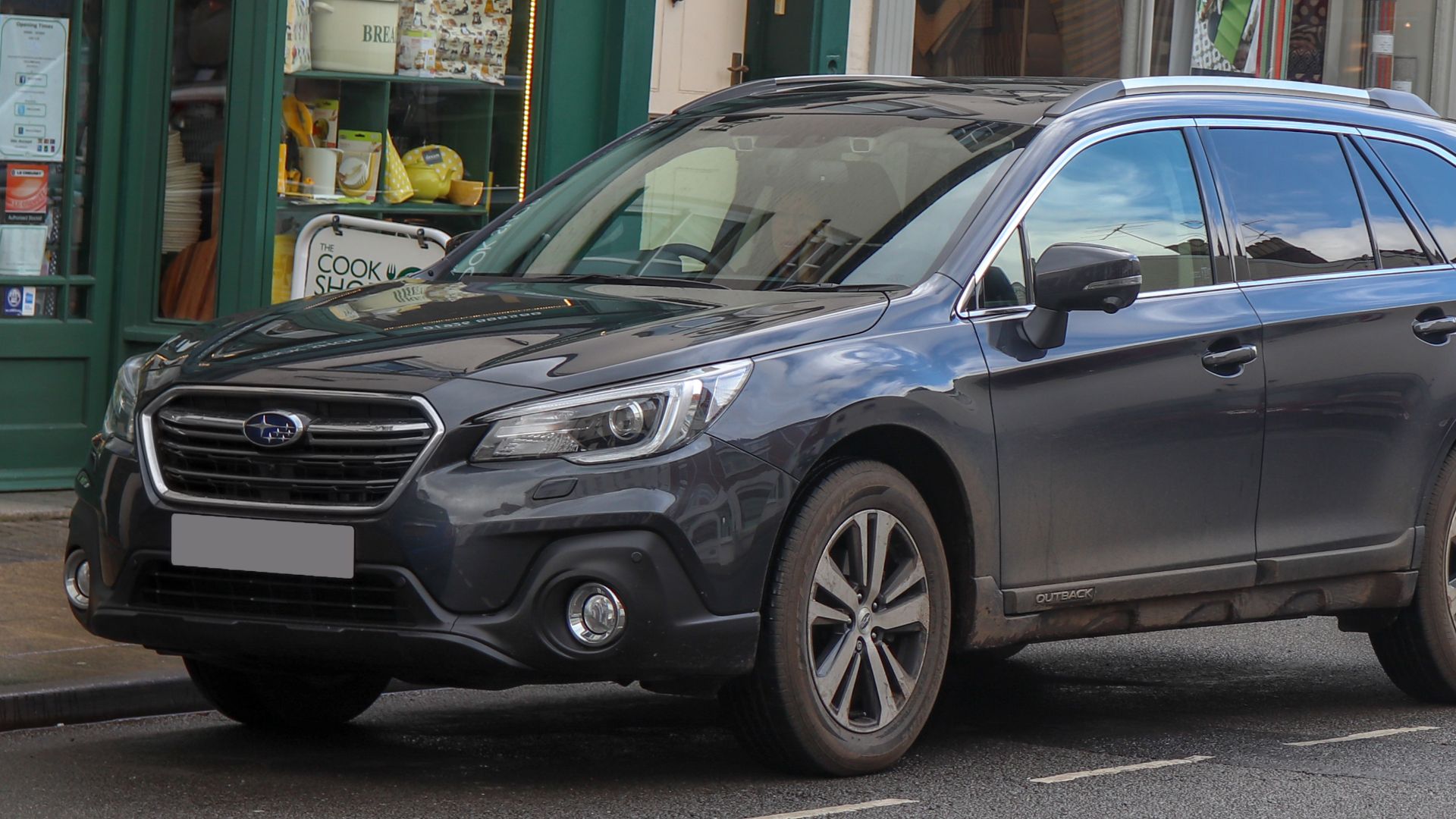 File:2018 Subaru Outback SE Premium Symmetrical CVT 2.5 Front.jpg