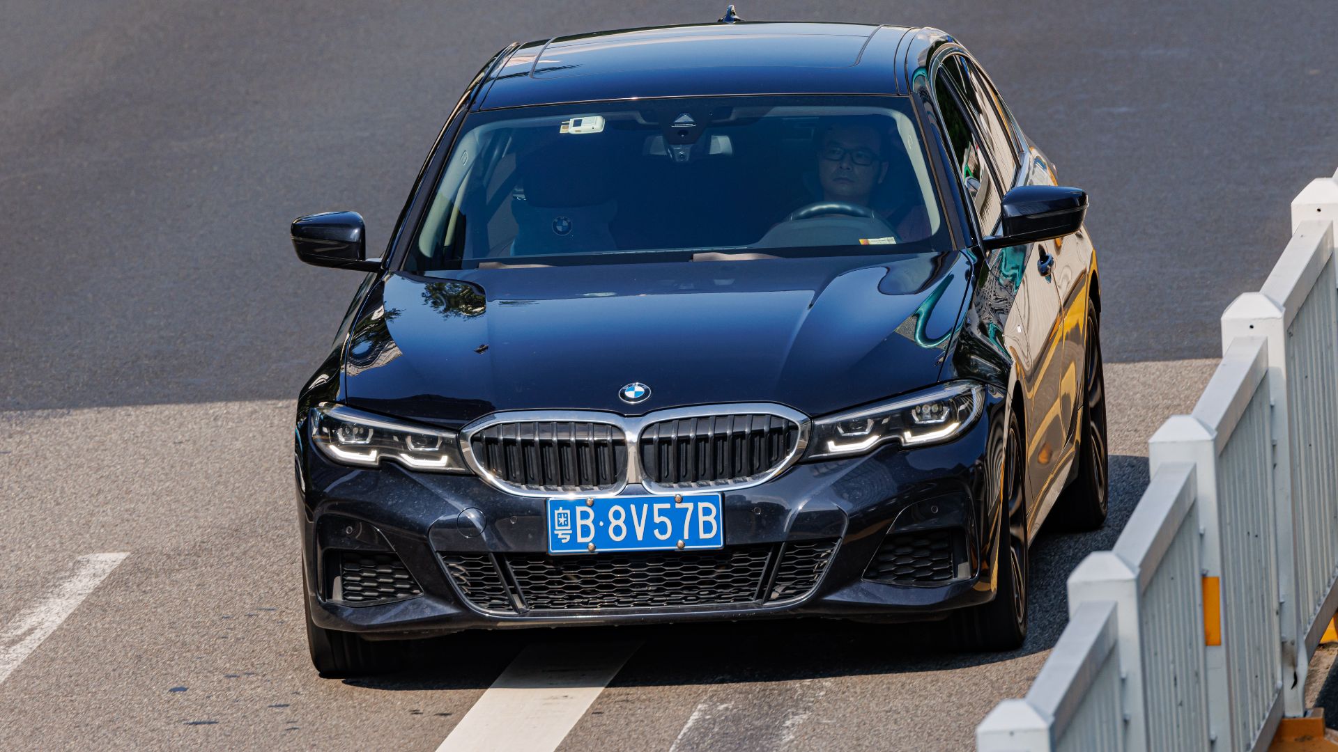 File:BMW 3 SERIES LWB SEDAN (G28) China (5).jpg