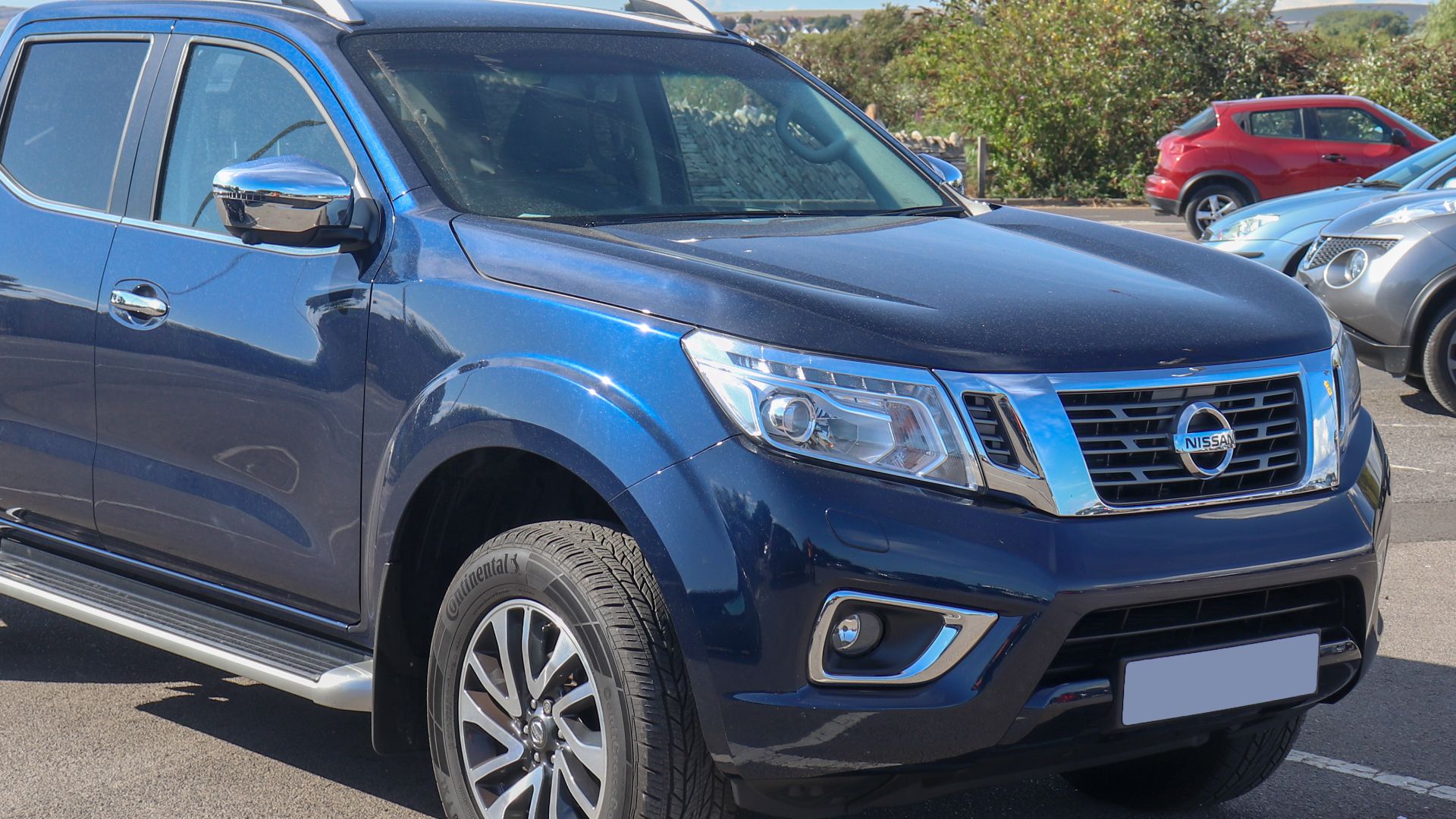 File:2017 Nissan Navara Tekna DCi 2.3 Front.jpg