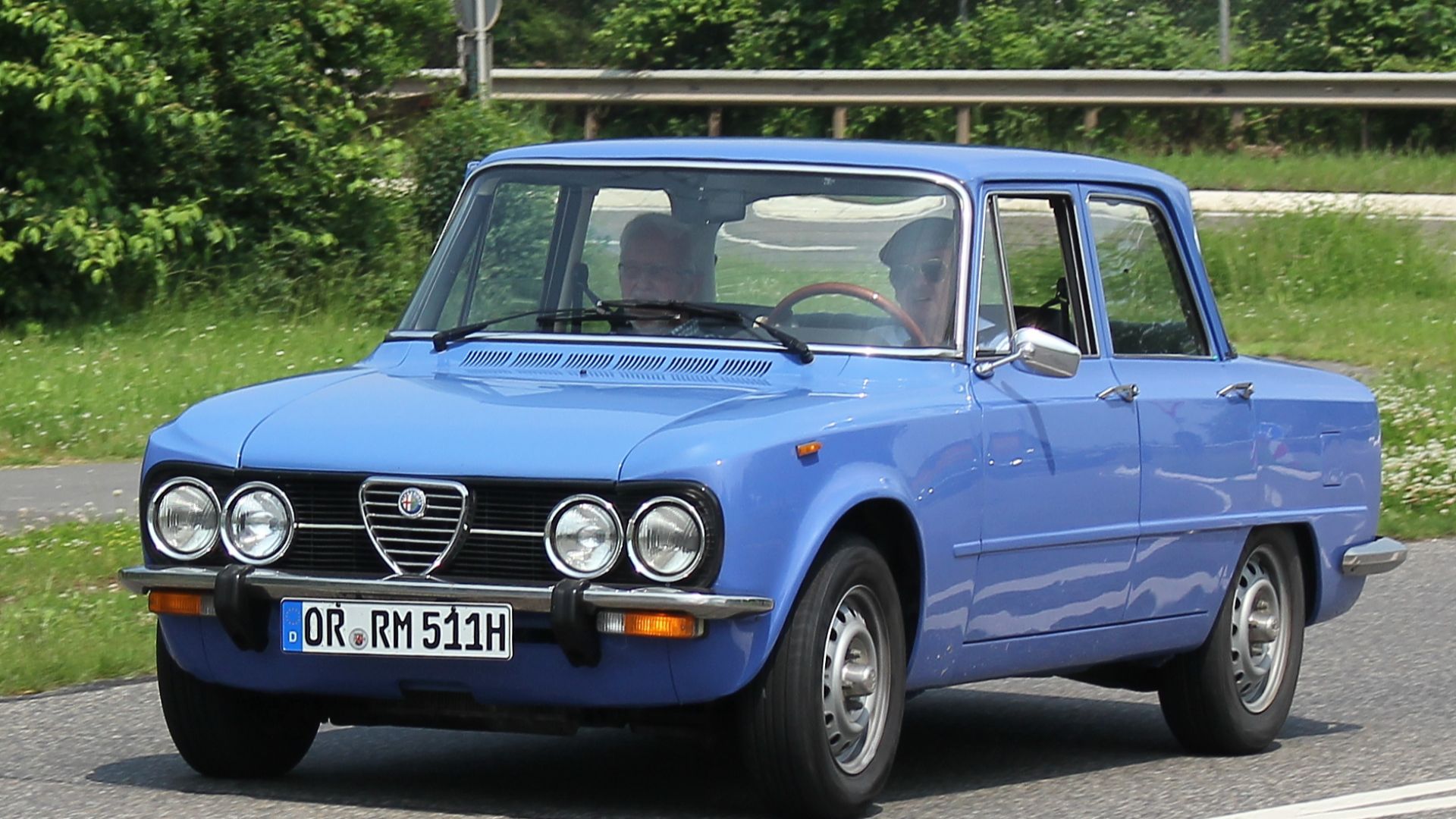 File:Alfa Romeo Giulia Nuova Super 1300 (Foto Sp 2016-06-05).JPG