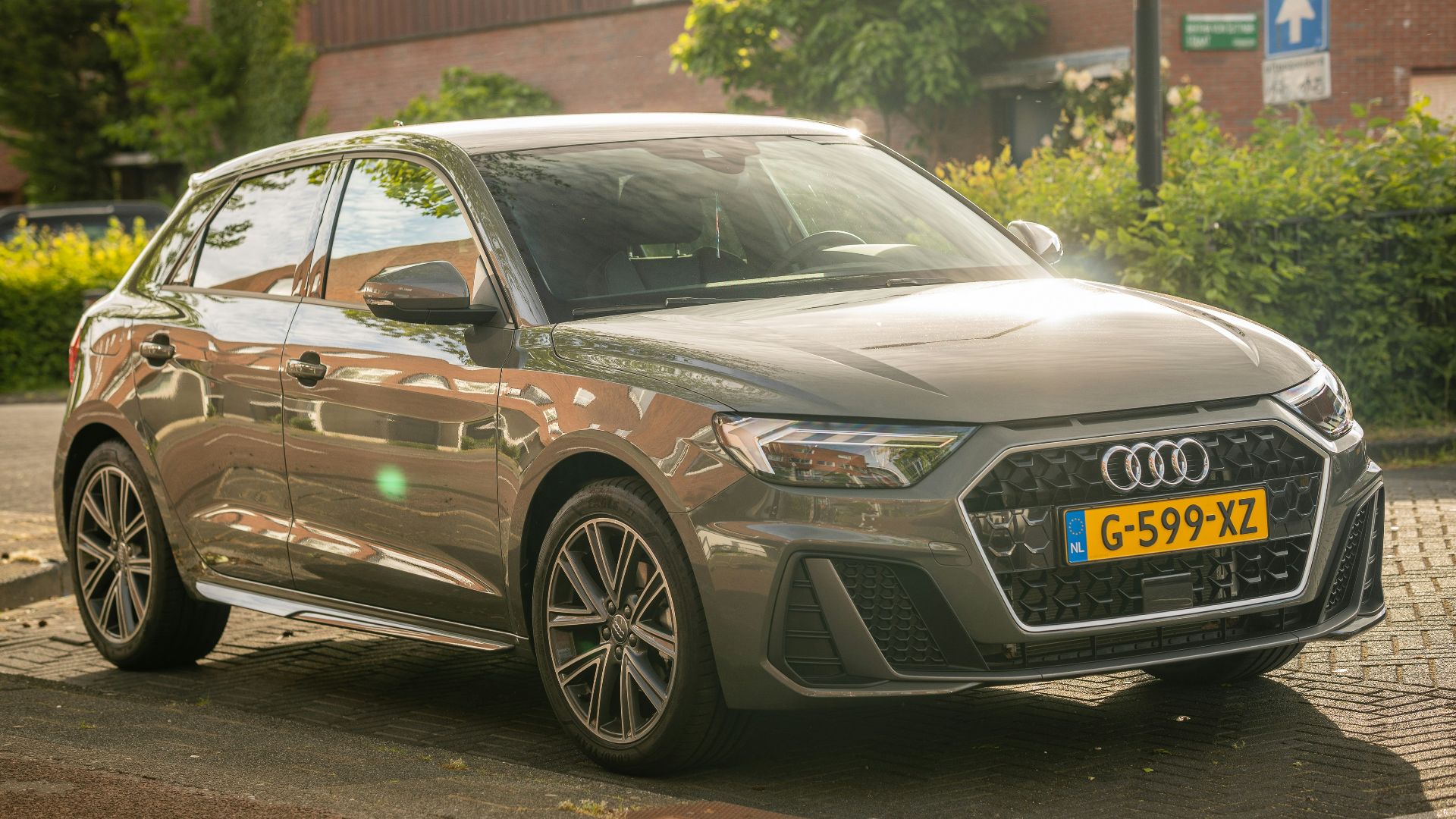 silver audi a 4 sedan