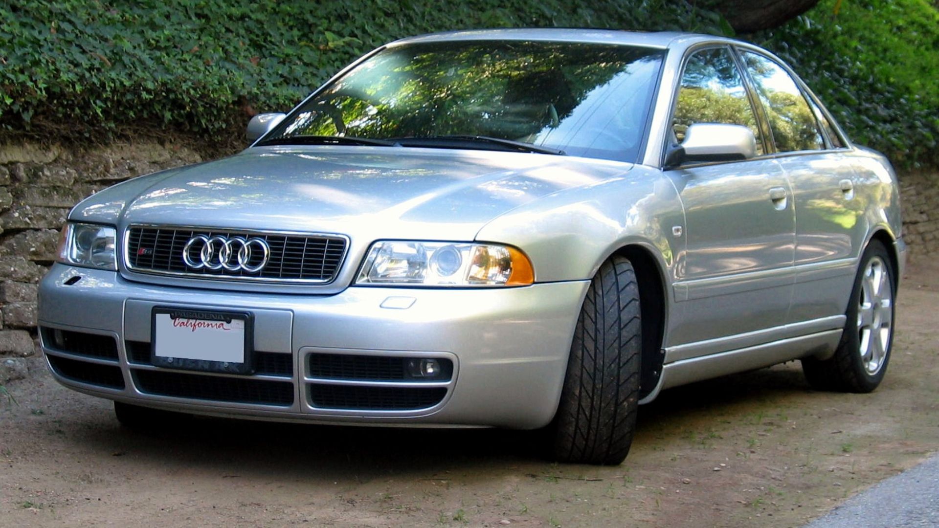File:Audi S4 (Type B5) silver fl.jpg