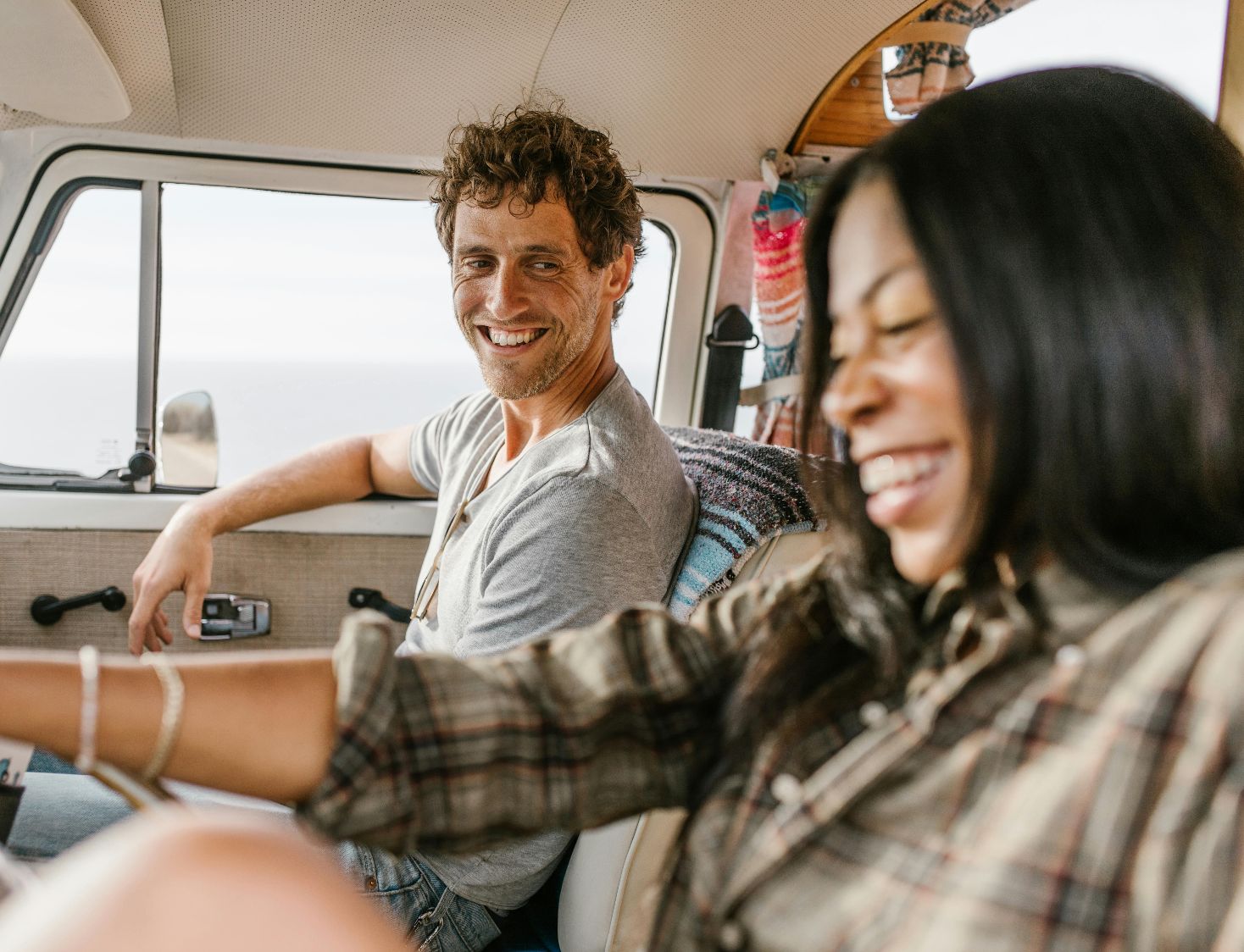 20 Easy Hacks to Make Your Car More Comfortable - MotorSearches