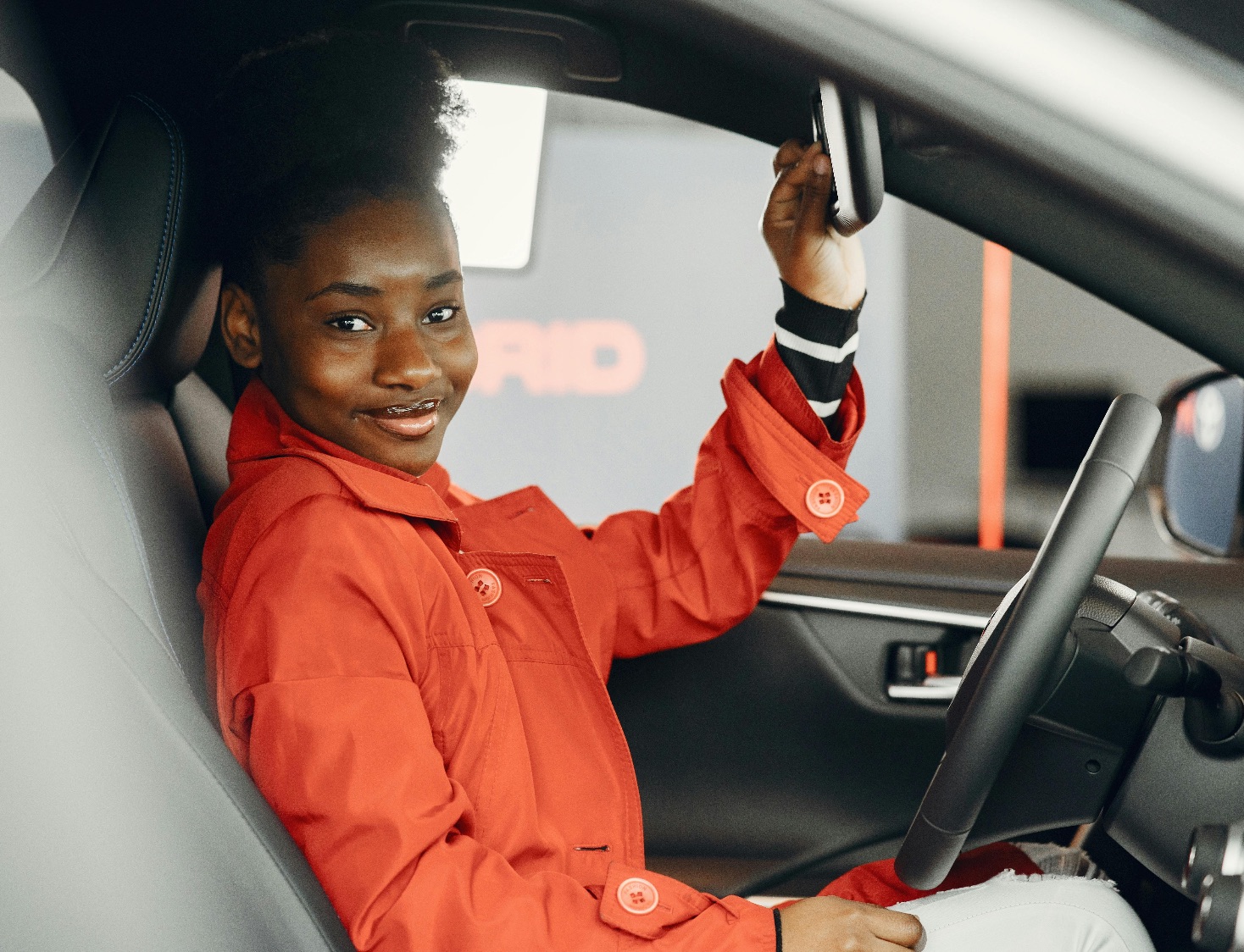 20 Experiences That Instantly Make You a Safer Driver - MotorSearches