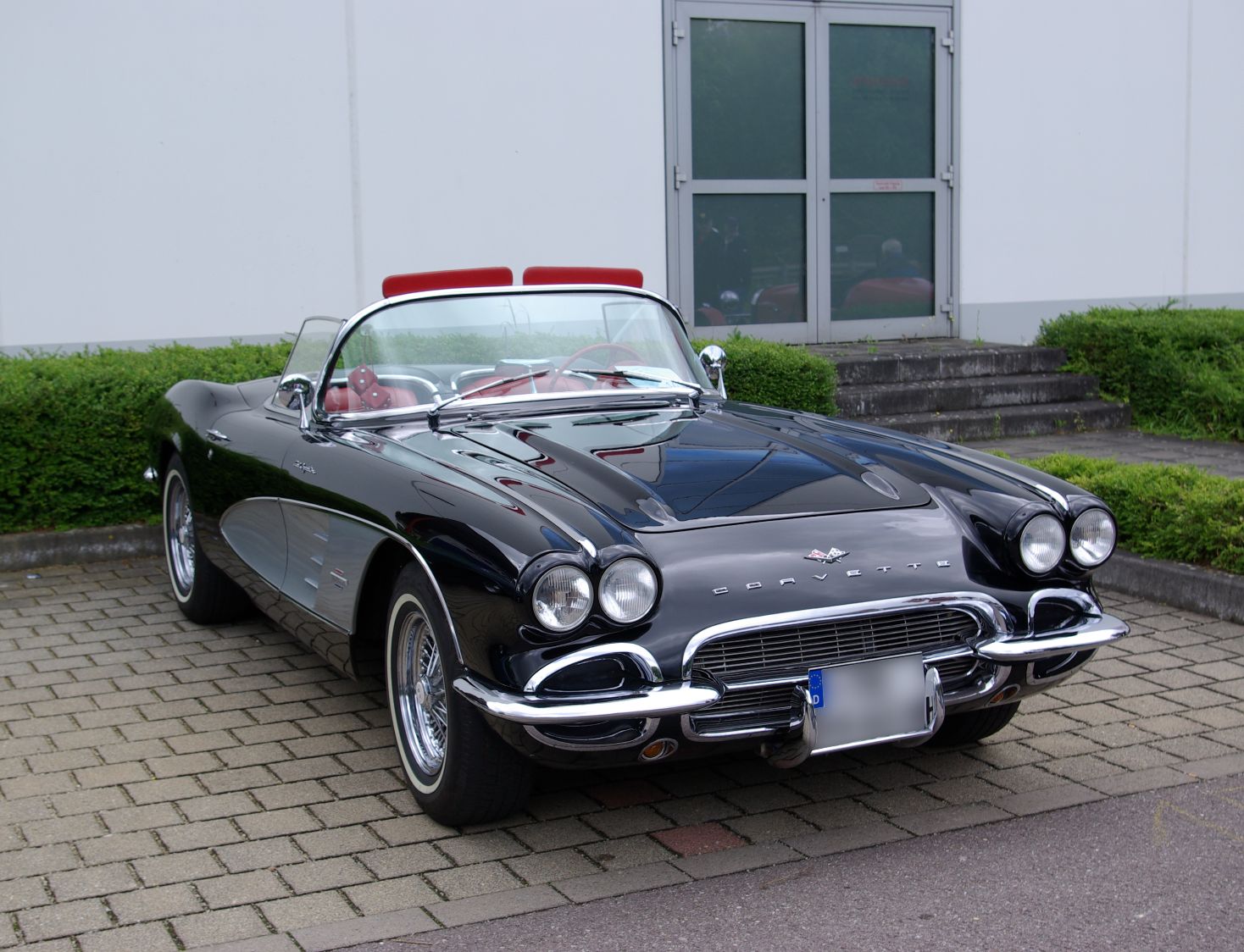 20 Obnoxious Cars That Drive Everyone Else Crazy - MotorSearches
