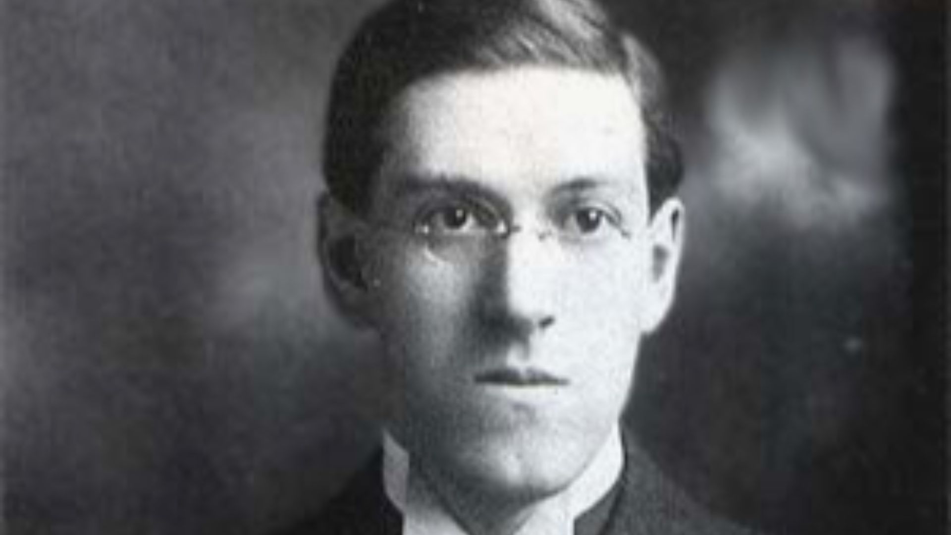 File:Howard Phillips Lovecraft.jpg