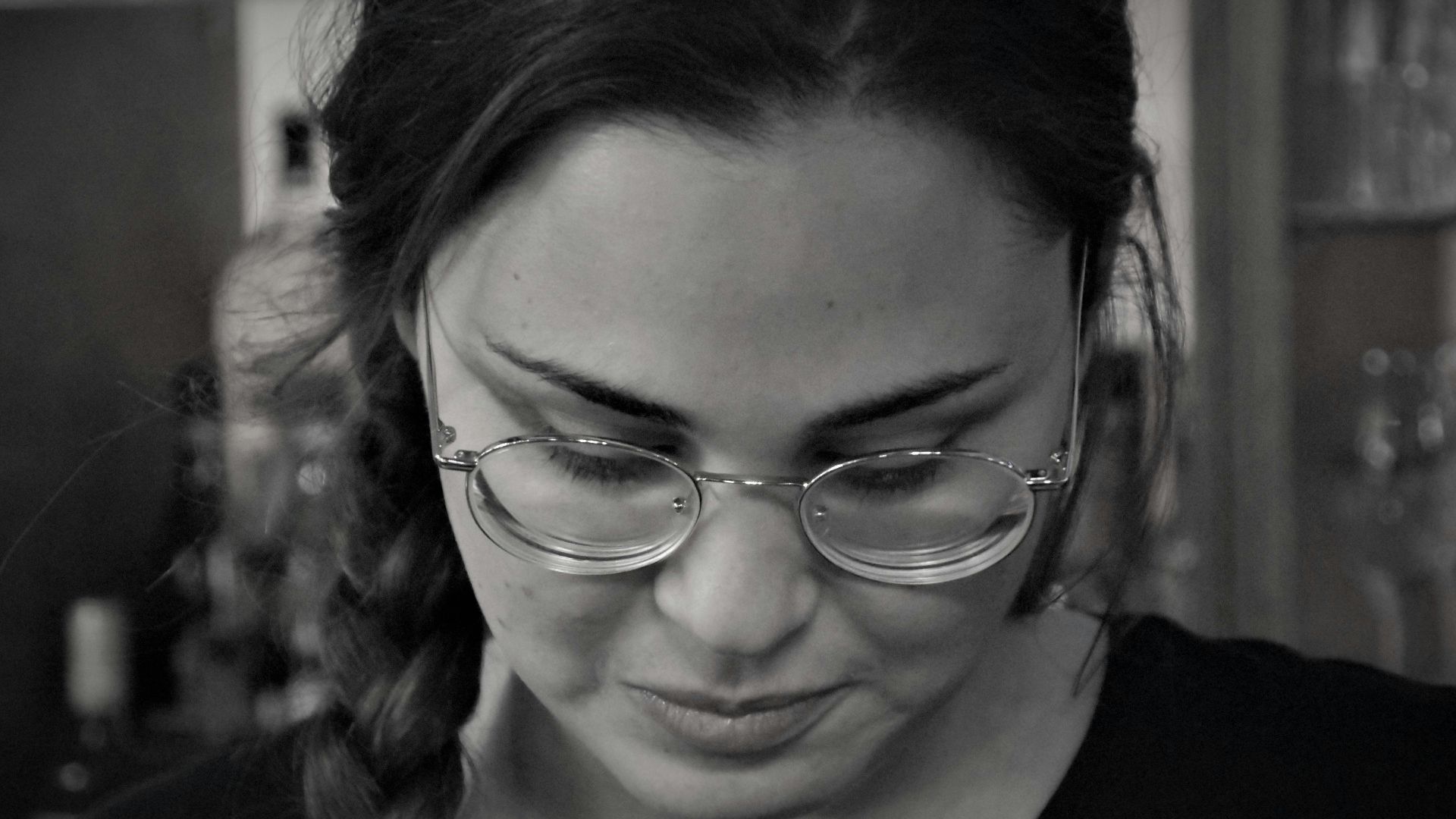 woman wearing eyeglasses