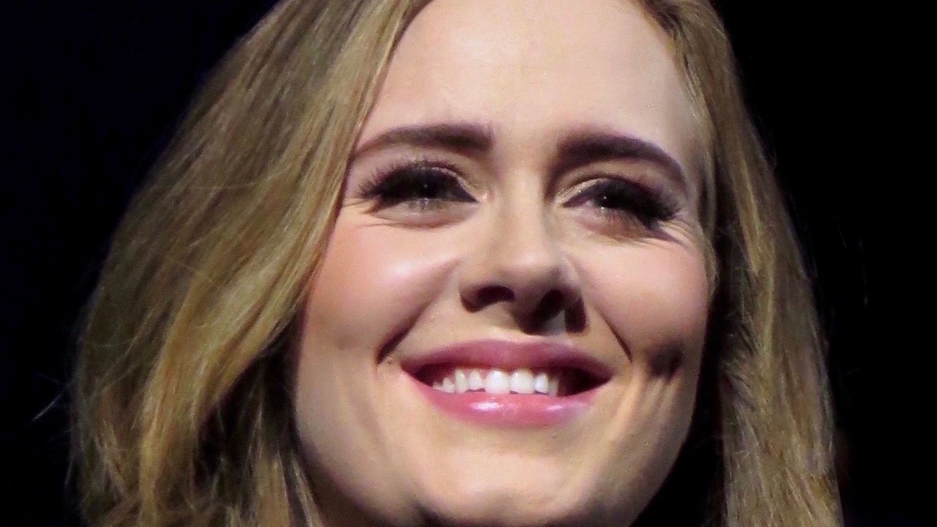 File:Adele 2016.jpg