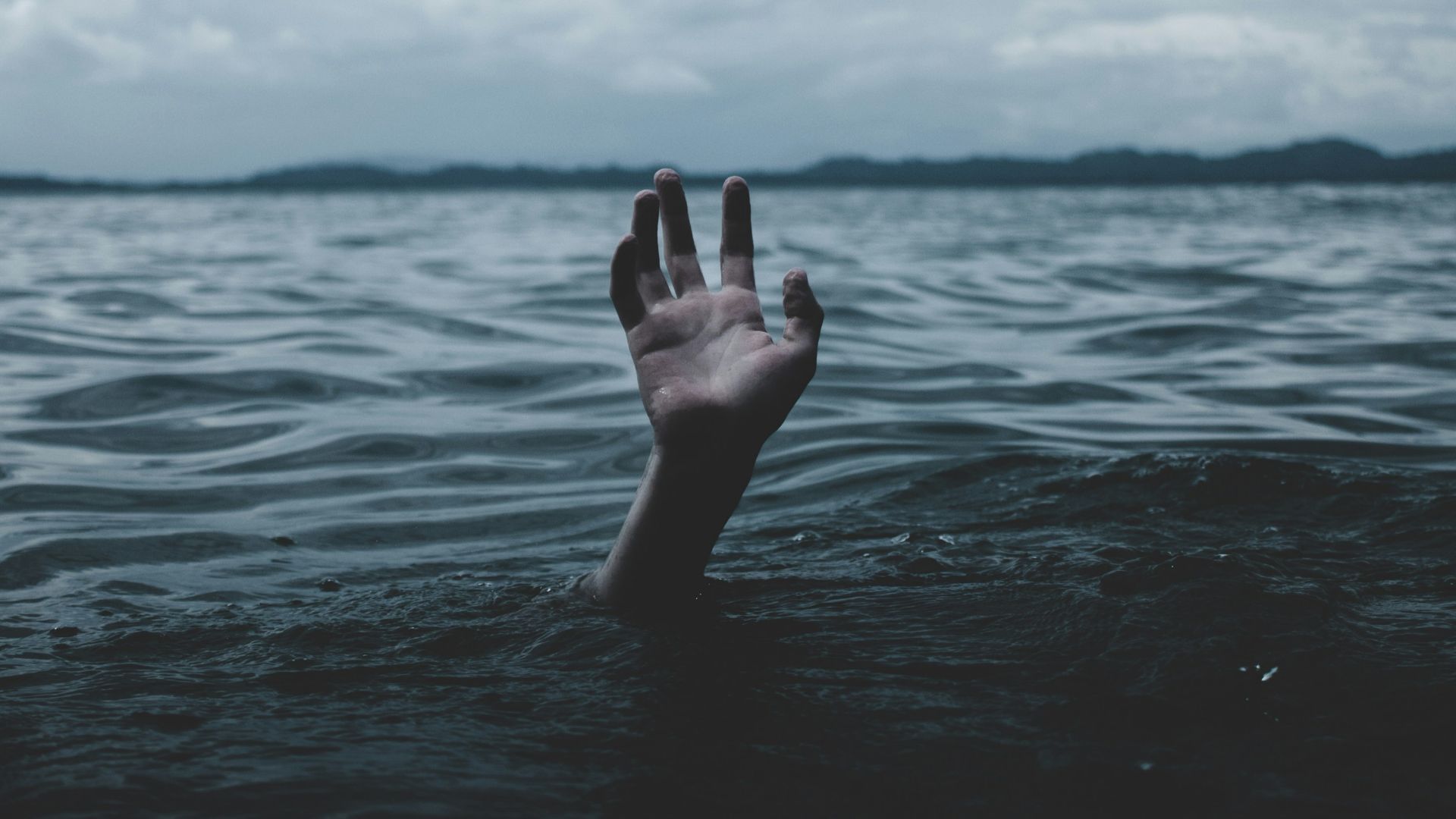 a person drowns underwater