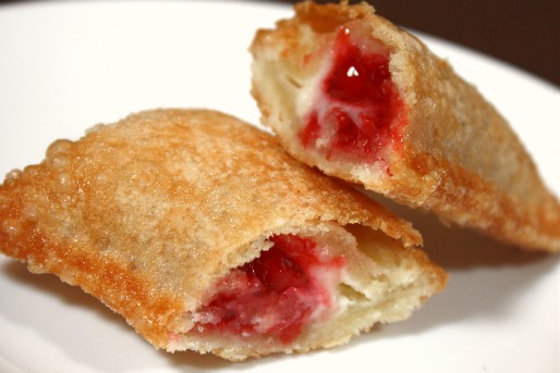 20130213-240735-popeyes-strawberry-cream-cheese-pie-interior