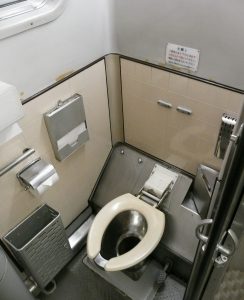 Ginga_train_toilet-244x300.jpg