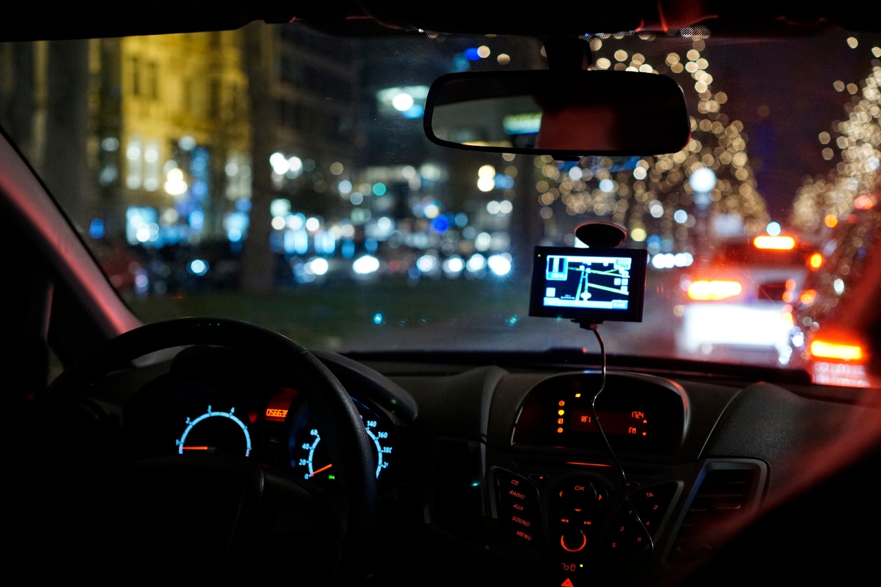light-car-night-driving-vehicle-screenshot-2028-pxhere-com-1541925228861.jpg