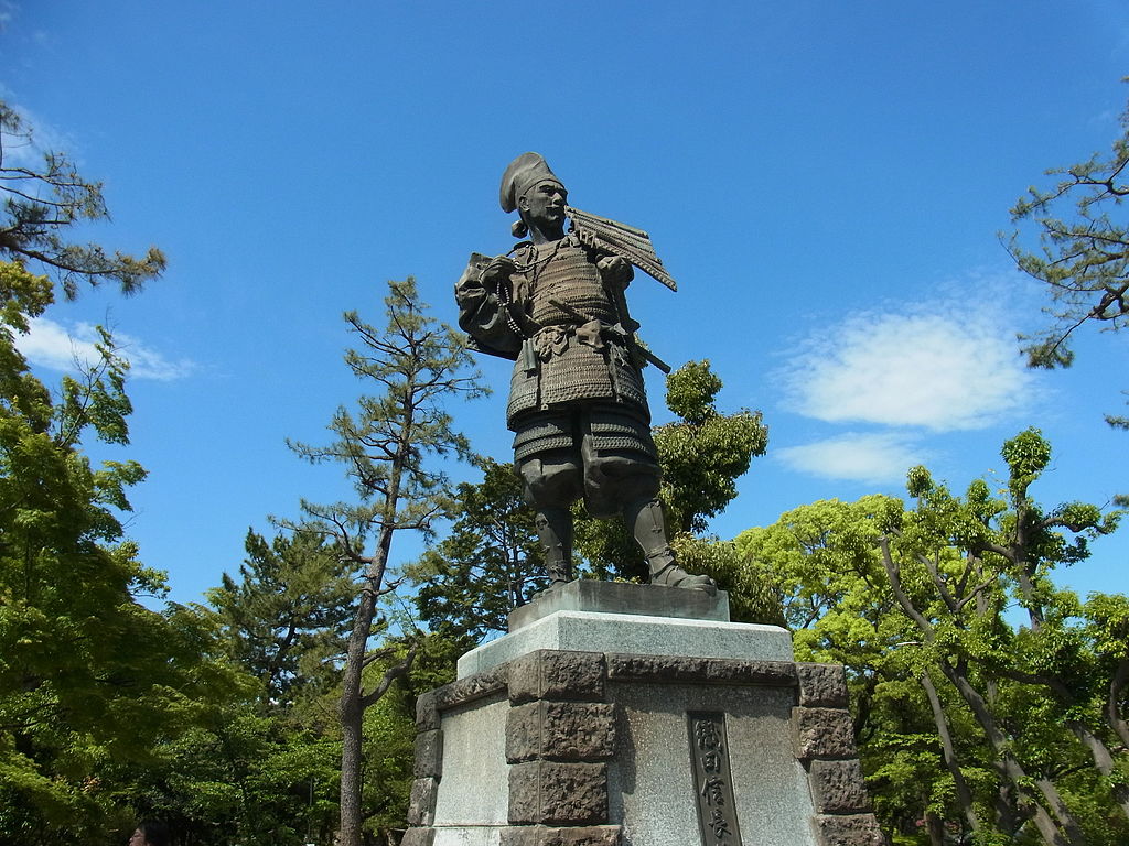 oda_nobunaga_statue_in_kiyosu_park-1540913256144.jpg