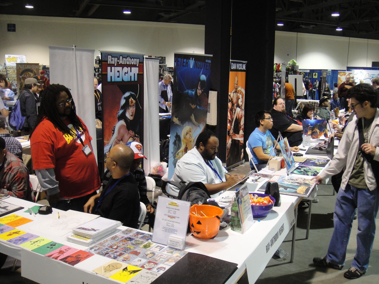 long_beach_comic_-_horror_con_2011_-_artist_alley_-6301706034--1550109122997.jpg