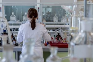 laboratory-2815641-300x200.jpg