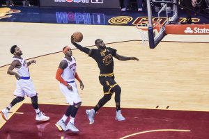 Lebron_dunking-300x200.jpg