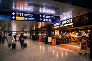 airport-indoors-people-804463-300x200.jpg