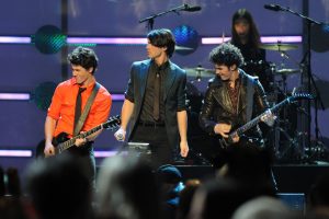 jonas-brother-81881-300x200.jpg
